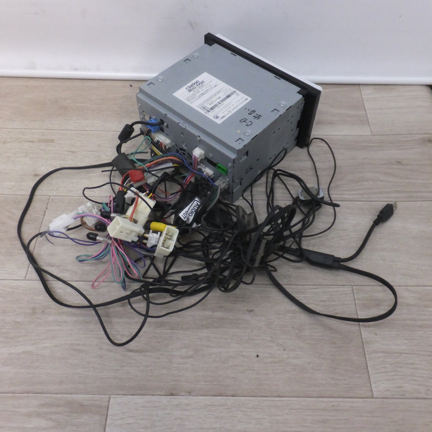 [送料無料] 現状品★クラリオン製 ダイハツ 純正 カーナビ メモリーナビ NSZC-W61-W 08545-K9062[48]★