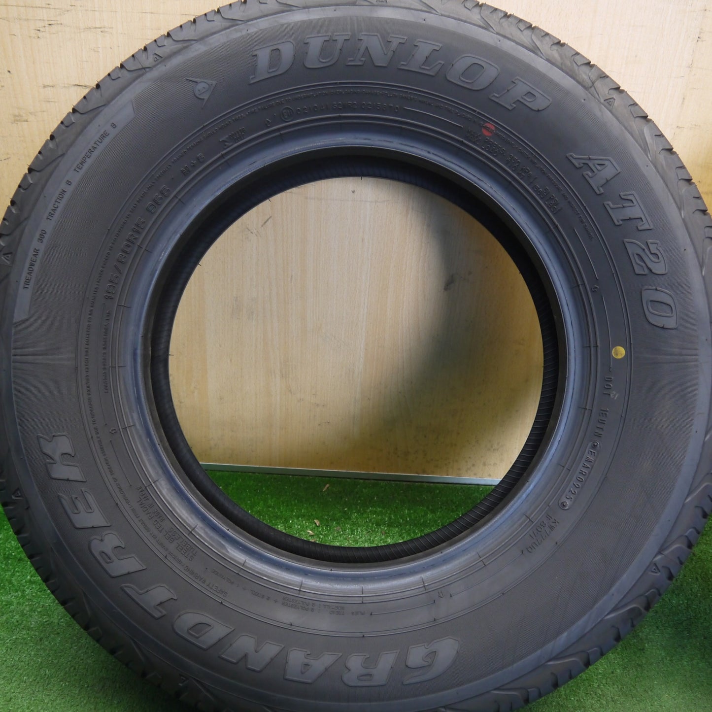 新車外し！25年★195/80R15 ダンロップ AT20 グラントレック タイヤ 15インチ ジムニー シエラ 等★6052010Hノタ