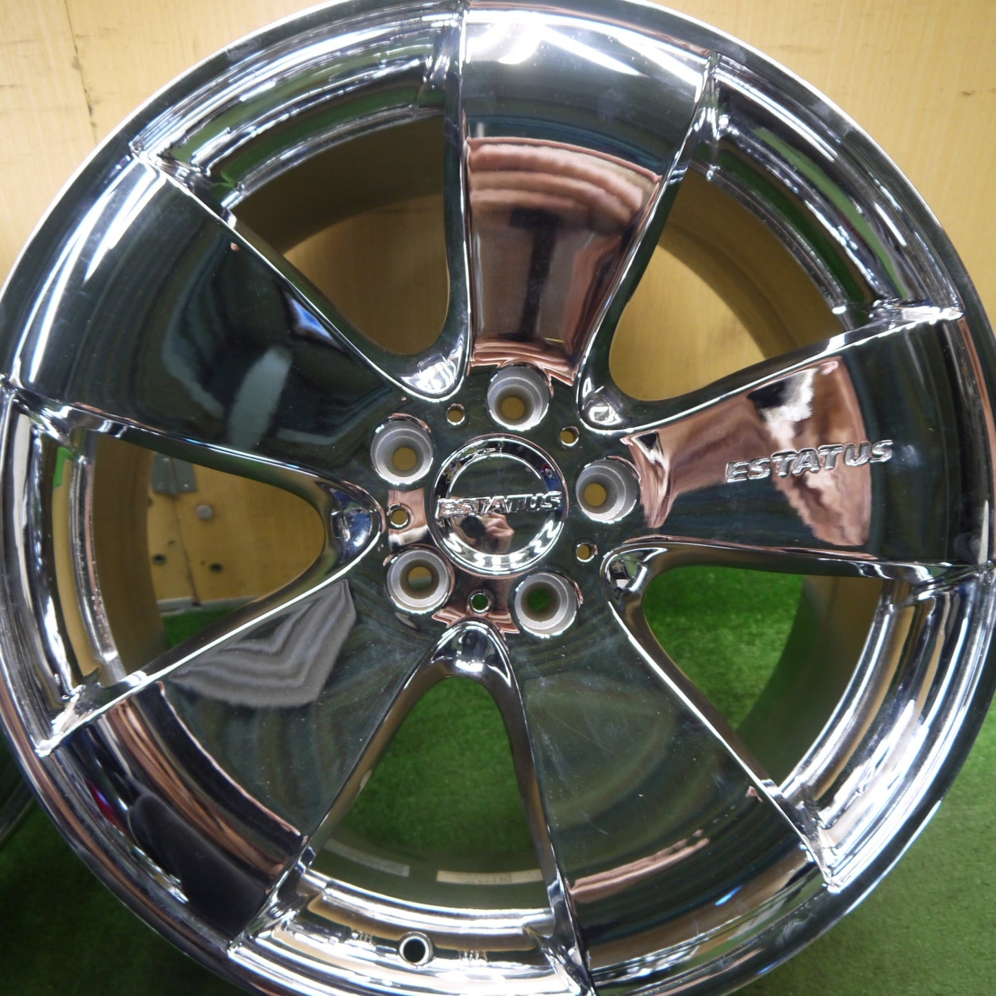 未使用！付属品付き★ESTATUS ML 19インチ ホイール 19×8.5J 19×9.5J エステイタス PCD114.3/5H★6022405Hホ
