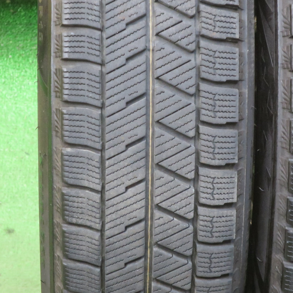 バリ溝！23年！キレイ！9分★スタッドレス 145/80R13 ブリヂストン ブリザック VRX3 SG-E 社外 アルミ 13インチ PCD100/4H★5112803TTス