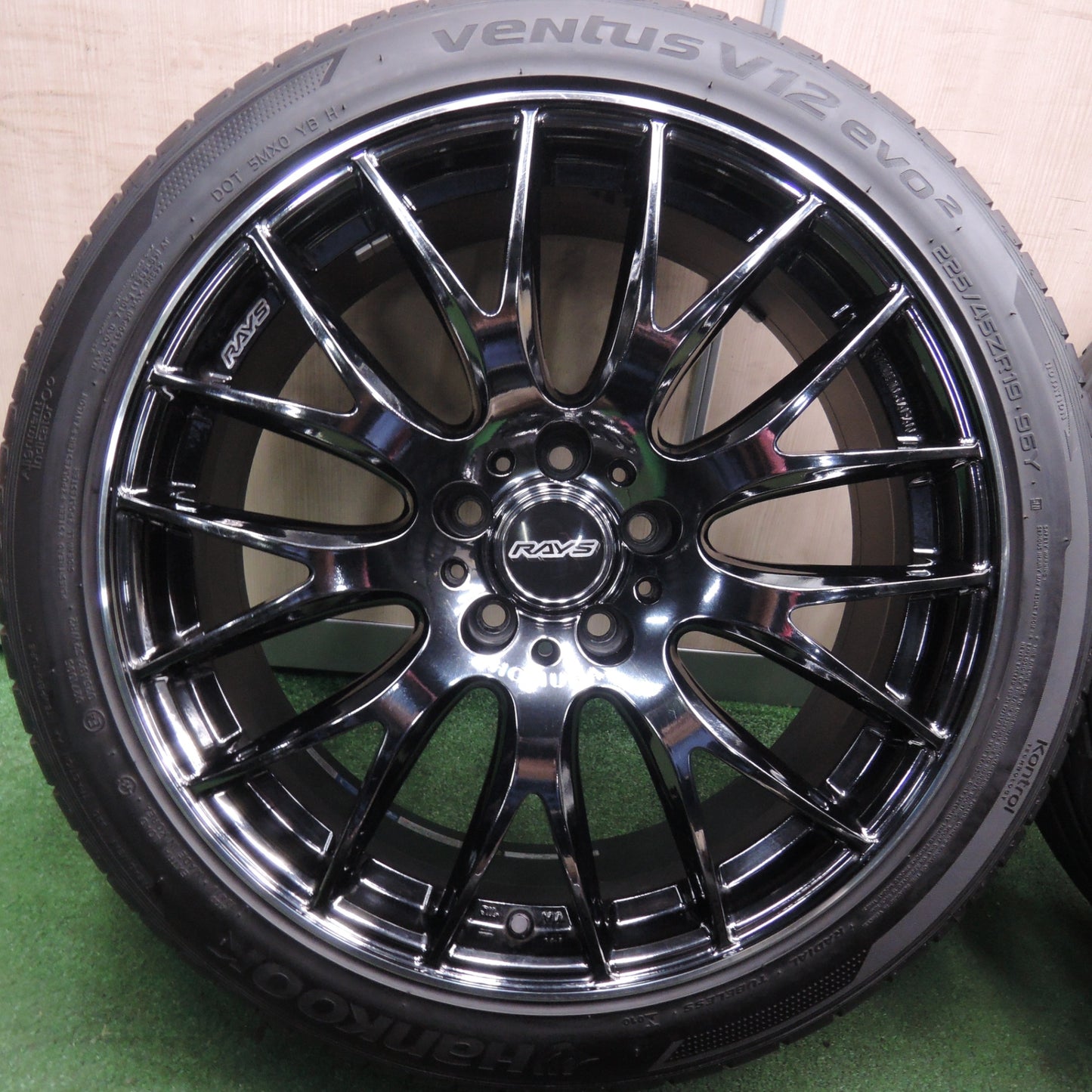 *送料無料* バリ溝！23年！9.5分★RAYS HOMURA 2X9 限定カラー 225/45R19 ハンコック ベンタス V12 evo2 レイズ ホムラ 19インチ PCD114.3/5H★4042001HAノ