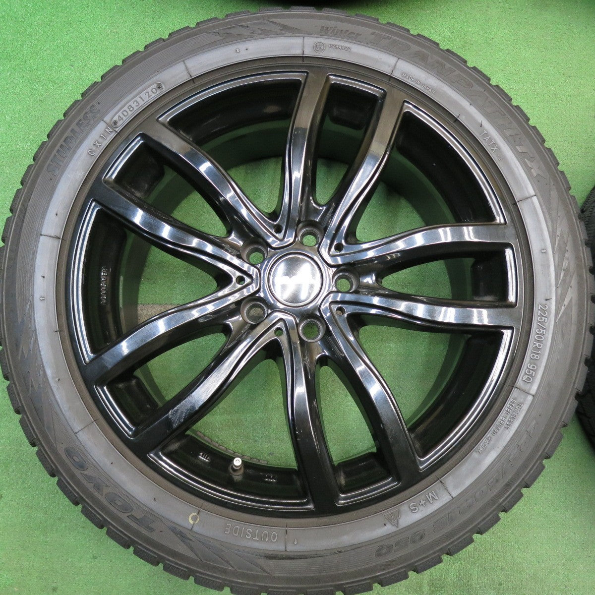 バリ溝！9.5分◎BMW 等 MAK FAHR 225/50R18 スタッドレス トーヨー ウインター トランパス TX ファー 18インチ PCD112/5H◎6071906HAス