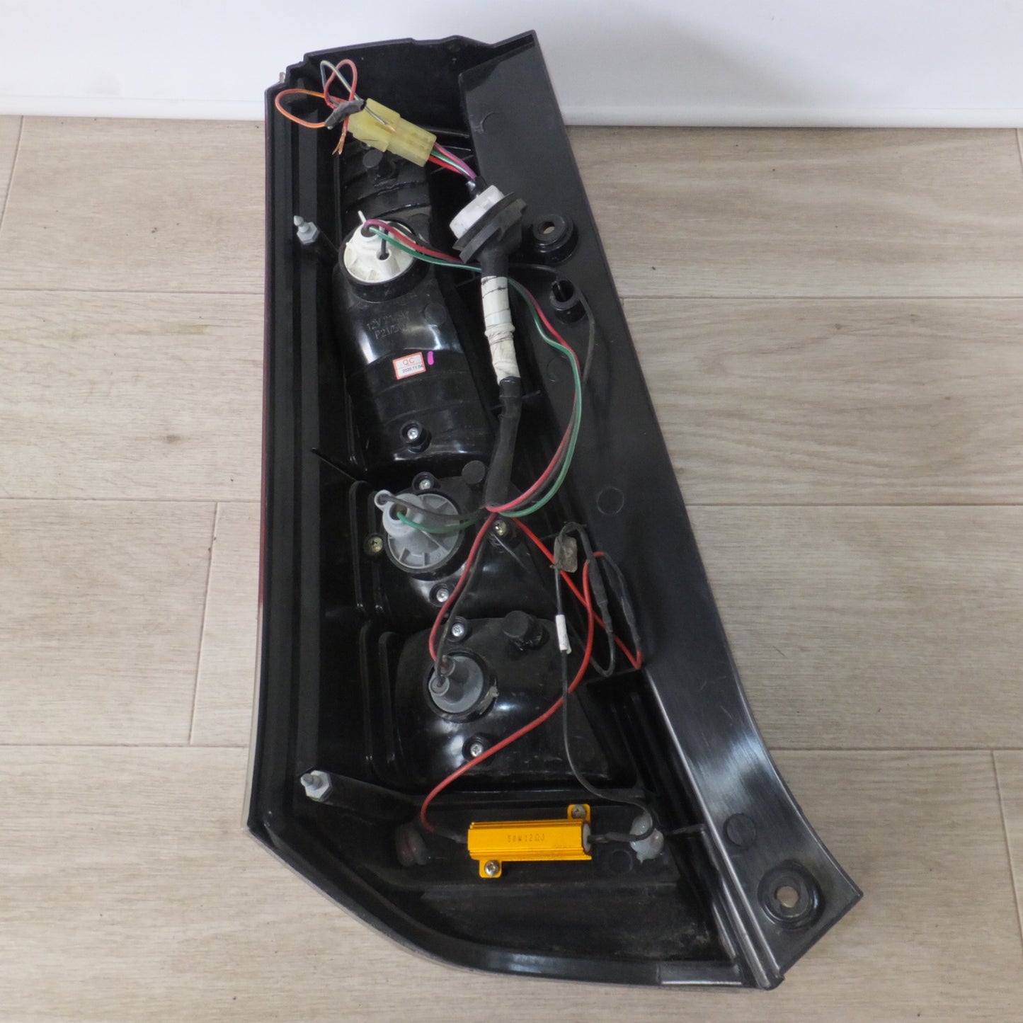 [送料無料] ★JUNYAN スズキ SUZUKI ワゴンR MH23S テールライト LT-HU588 右★