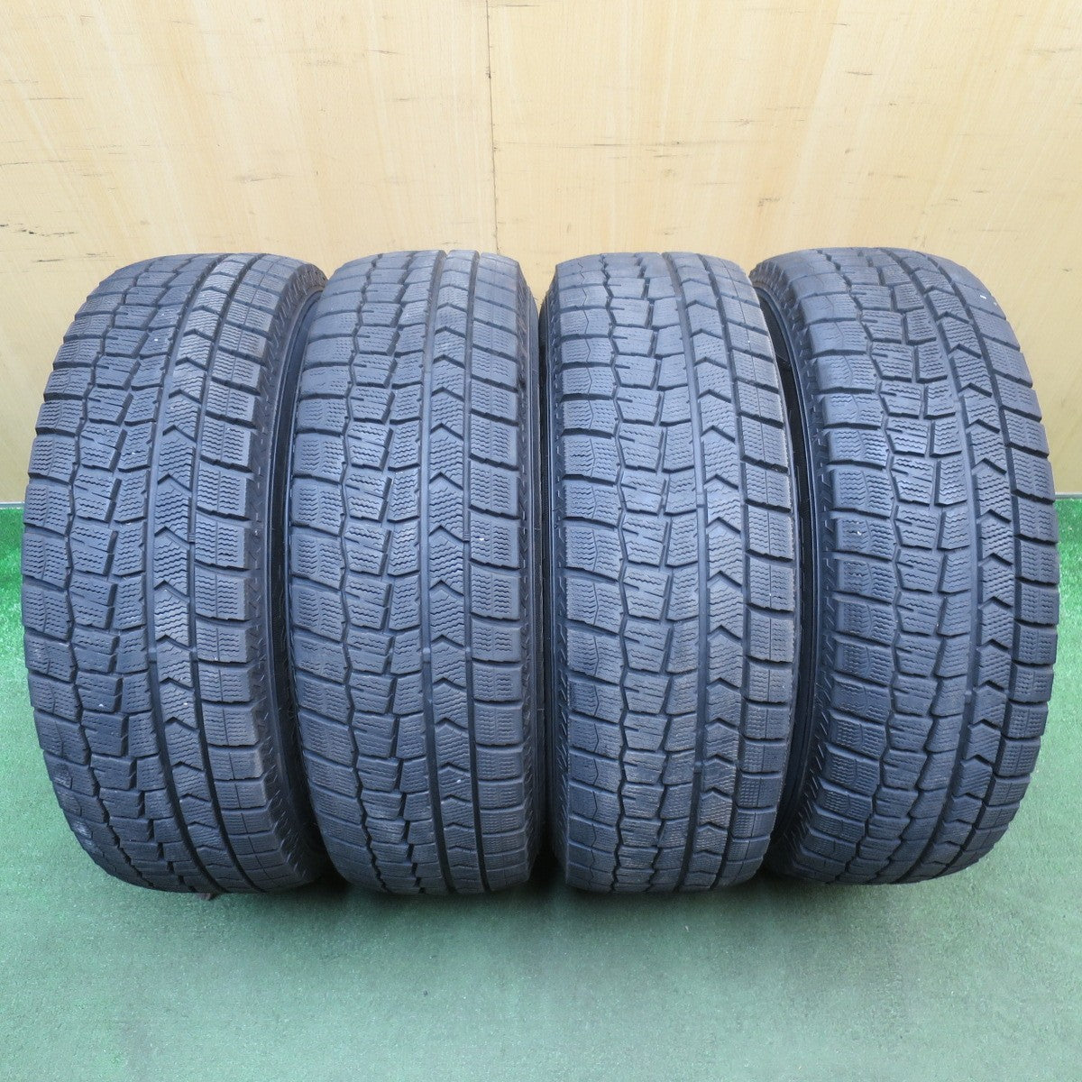 バリ溝！9.5分★スタッドレス 205/70R14 ダンロップ ウインターマックス WM02 TOPY スチール ホイール 14インチ PCD139.7/5H★6052001NJス