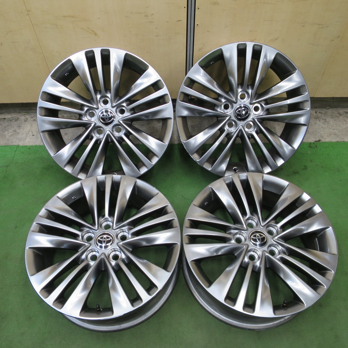 キレイ◎トヨタ 40系 アルファード Zグレード 純正 ホイール 18インチ 18×7J PCD120/5H◎6090101NGホ