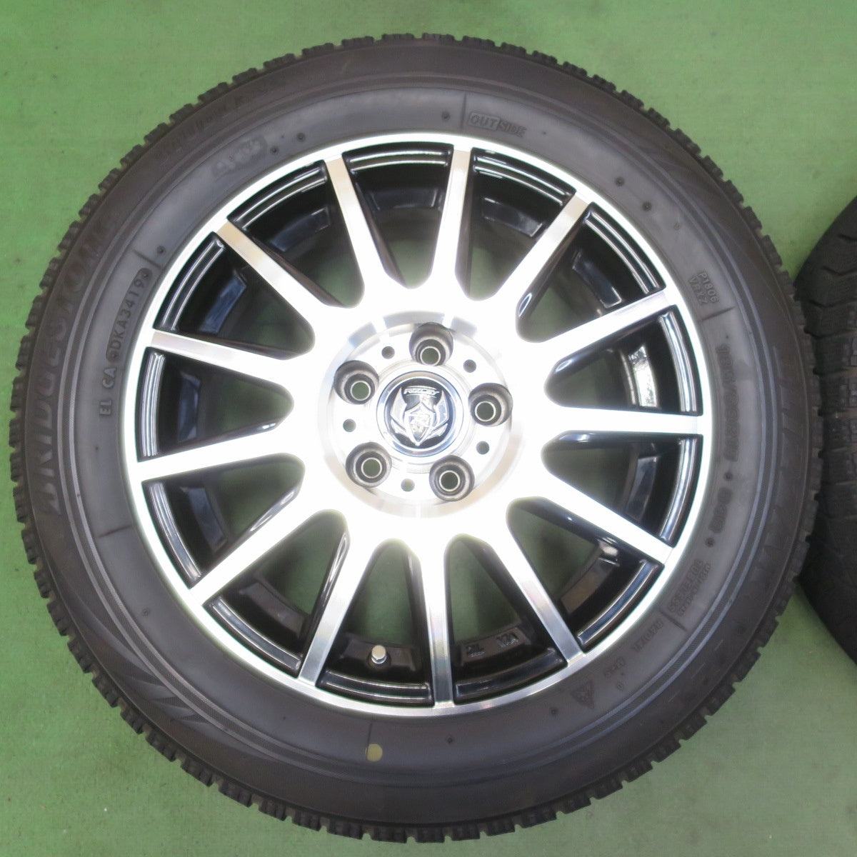 4本価格★シエンタ 等 185/60R15 スタッドレス ブリヂストン ブリザック VRX RiZLEY ライツレー 15インチ PCD100/5H★5100705イス