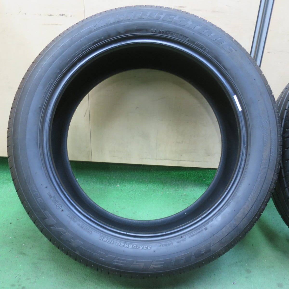 バリ溝！9.5分★235/55R20 ブリヂストン デューラー H/L 33A タイヤ 20インチ レクサス RX ムラーノ 等★6030403イノタ