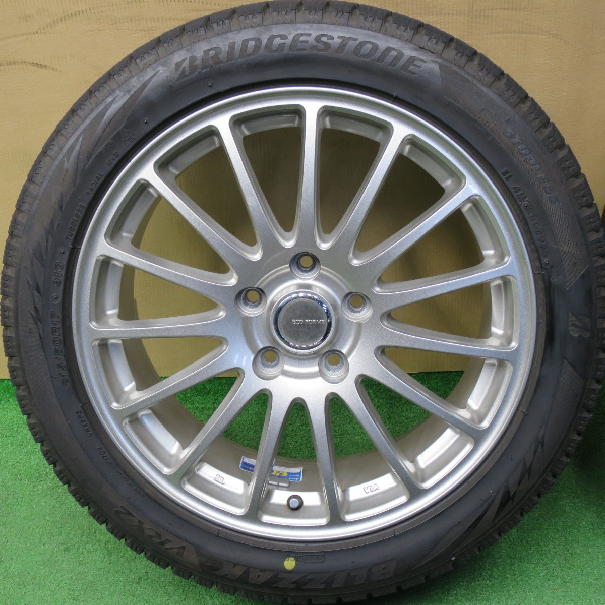 バリ溝！23年！キレイ！9.5分★スタッドレス 215/50R17 ブリヂストン ブリザック VRX2 ECO FORME エコフォルム 17インチ PCD114.3/5H★6040304NKス