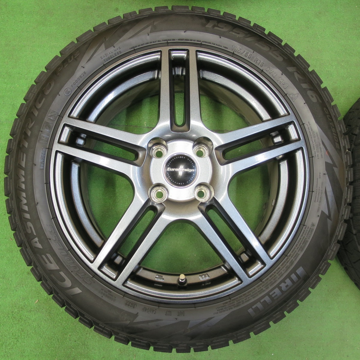 [送料無料] バリ溝！22年！キレイ！9分★プジョー 等 Eurodesign 195/55R16 スタッドレス ピレリ アイスアシンメトリコ プラス ユーロデザイン PCD108/4H★4110809イス