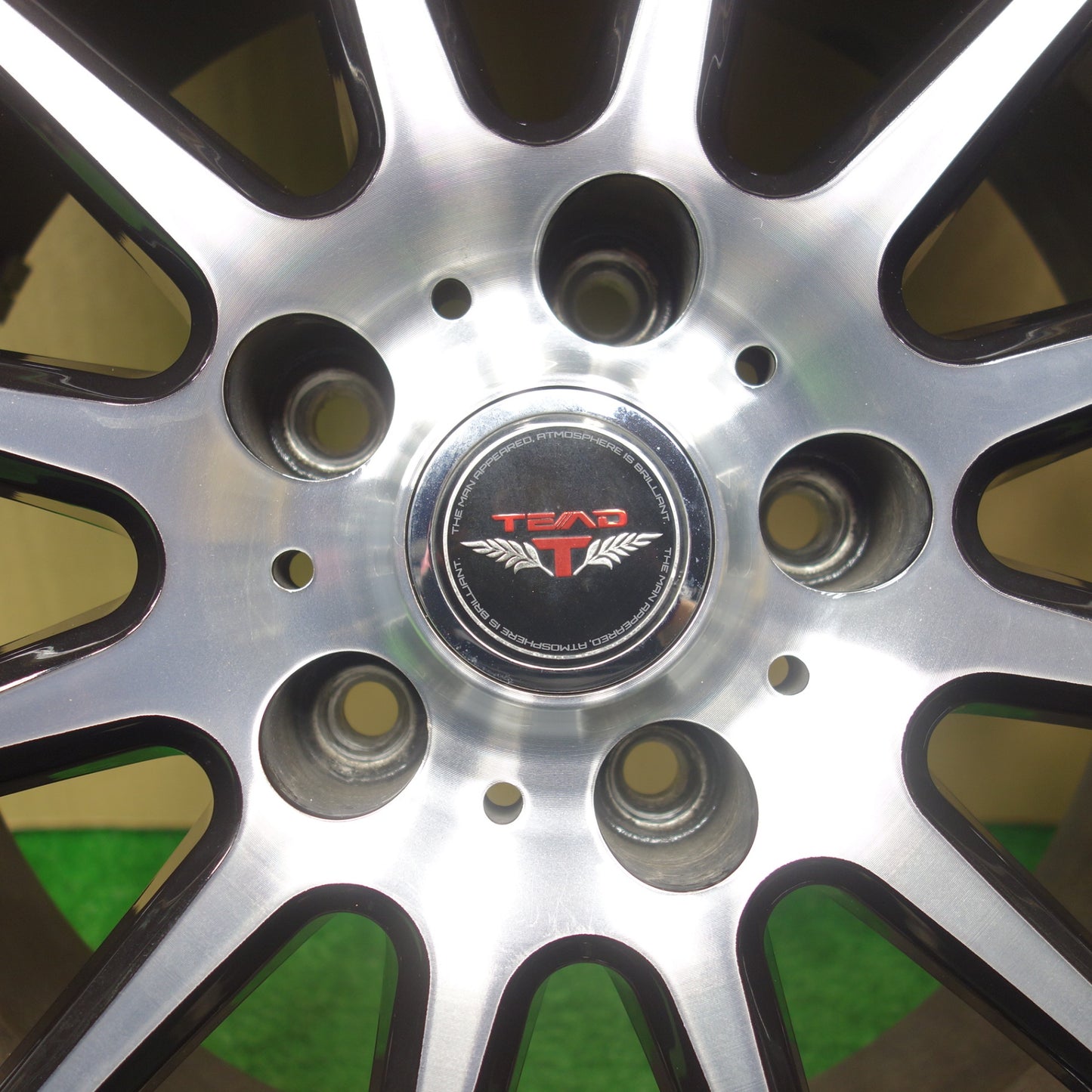 バリ溝！21年！9.5分★スタッドレス 215/65R16 ヨコハマ アイスガード iG60 TEAD テッド 16インチ PCD114.3/5H★5120102KTス