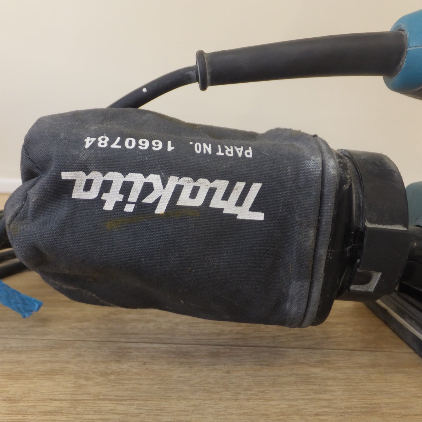 [送料無料] ★マキタ makita 防じんミニサンダ BO4555　100V～ 2.1A 50-60Hz 200W★