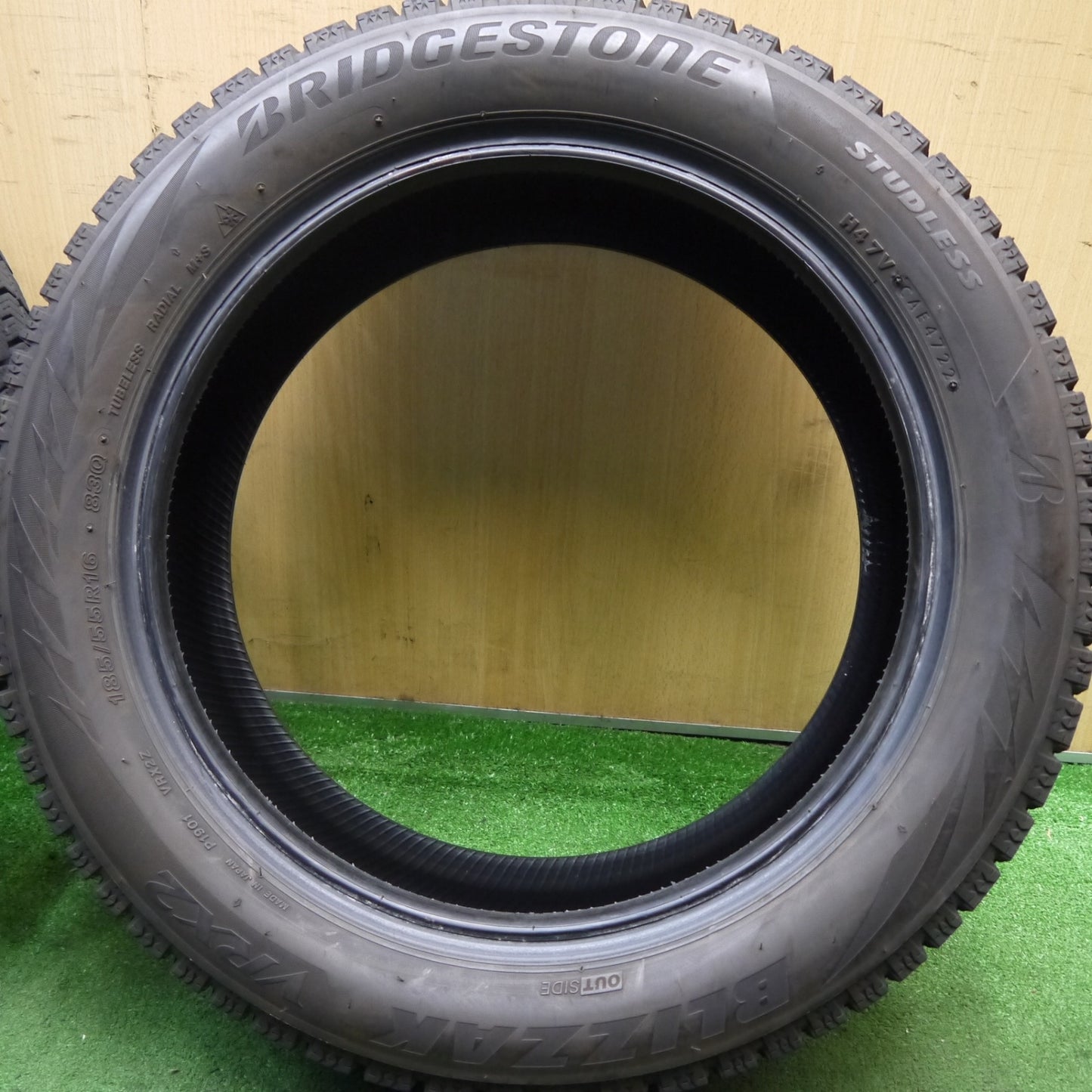 バリ溝！22年！9.5分★スタッドレス 185/55R16 ブリヂストン ブリザック VRX2 タイヤ 16インチ ヤリス フィット スイフト アクア 等★5070809Hスタ