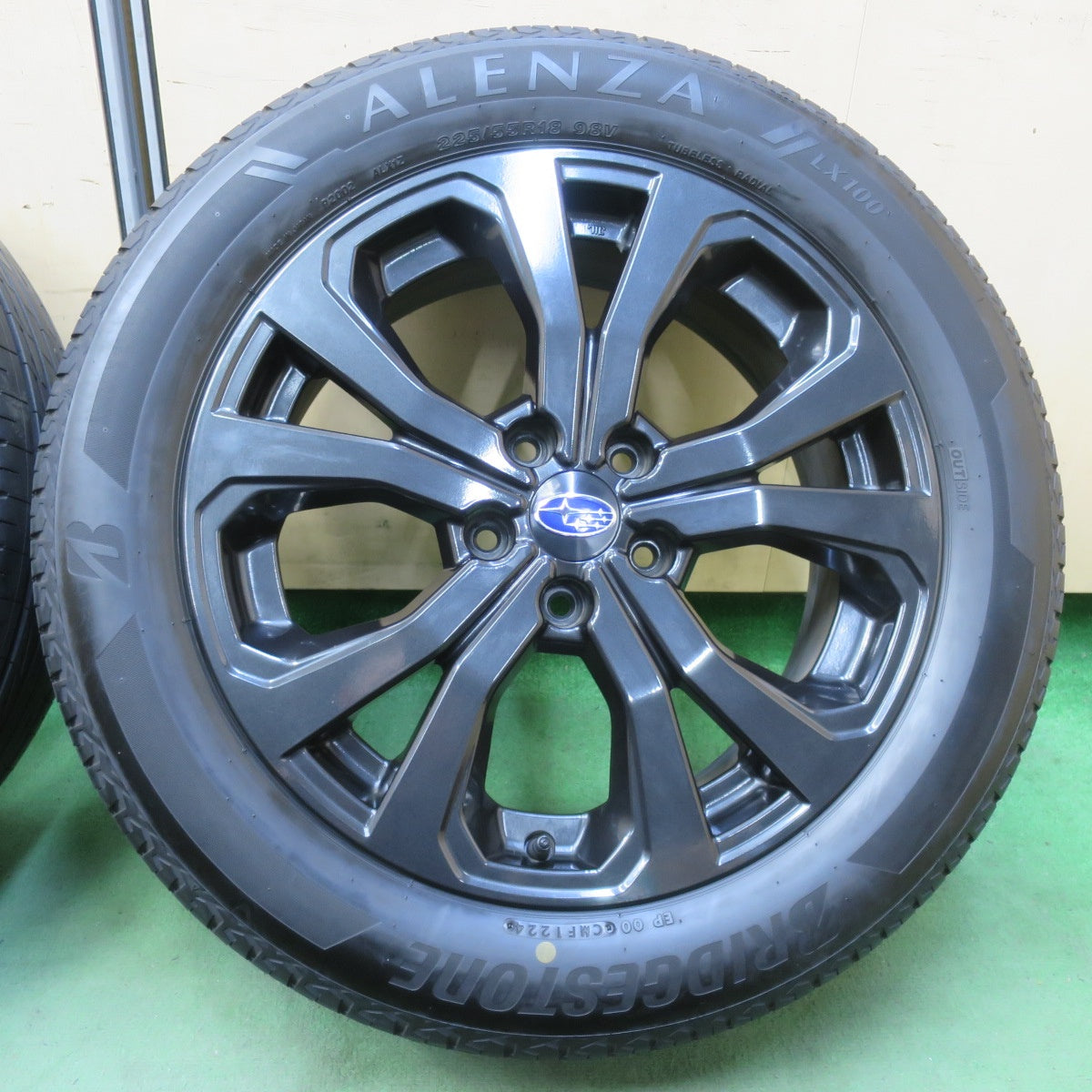バリ溝！24年！キレイ！9.5分★スバル SK フォレスター 純正 225/55R18 ブリヂストン アレンザ LX100 18インチ PCD114.3/5H★6051002イノ