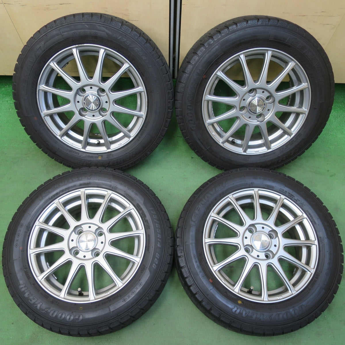 バリ溝！21年！キレイ！8.5分★スタッドレス 175/65R14 グッドイヤー アイスナビ7 ravrion LUMIERE ラブリオン 14インチ PCD100/4H★5050808イス