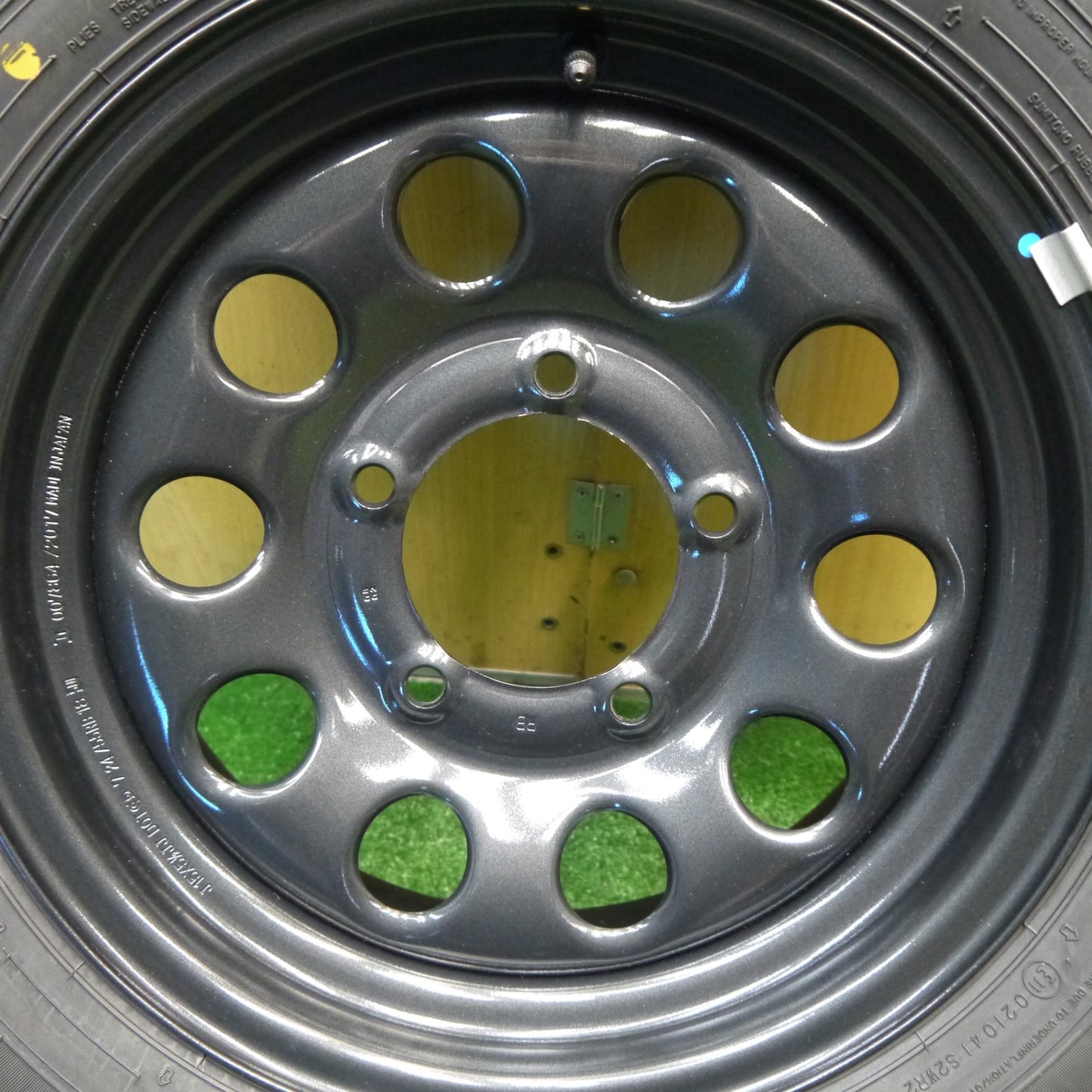 新車外し！24年！1本★スズキ ジムニー シエラ 純正 スチール 195/80R15 ダンロップ AT20 グラントレック スペア 15インチ PCD139.7/5H★6021706Hノ