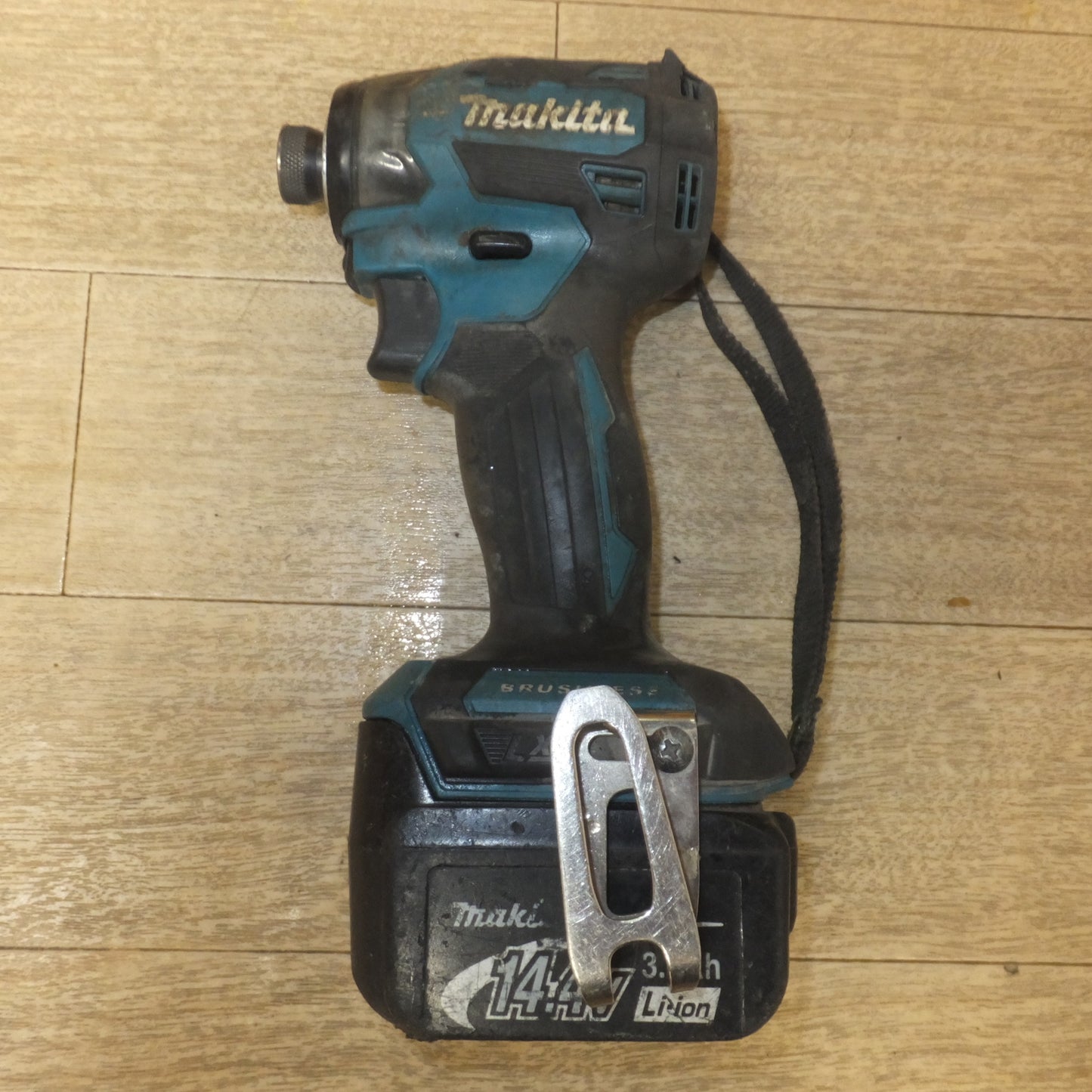 [送料無料] ★マキタ makita 充電式インパクトドライバ TD173D　バッテリ BL1430　セット★