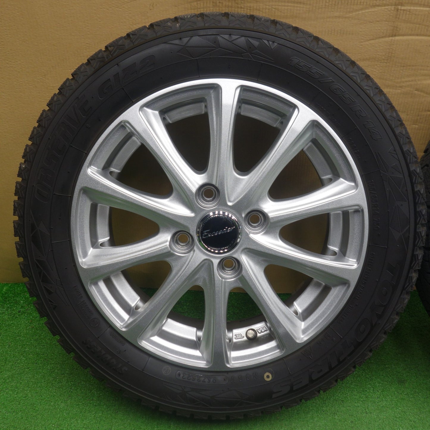 バリ溝！23年！キレイ！9.5分◎スタッドレス 155/65R14 トーヨー オブザーブ GIZ2 Exceeder エクシーダー 14インチ PCD100/4H◎6081002KTス