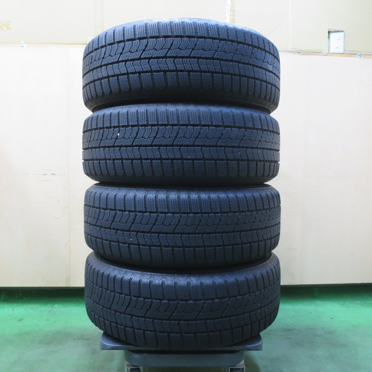 バリ溝！22年！9分★BMW 等 KELLENERS Sport 205/60R16 スタッドレス トーヨー オブザーブ GIZ2 ケレナーズ スポーツ 16インチ PCD120/5H★5122302イス