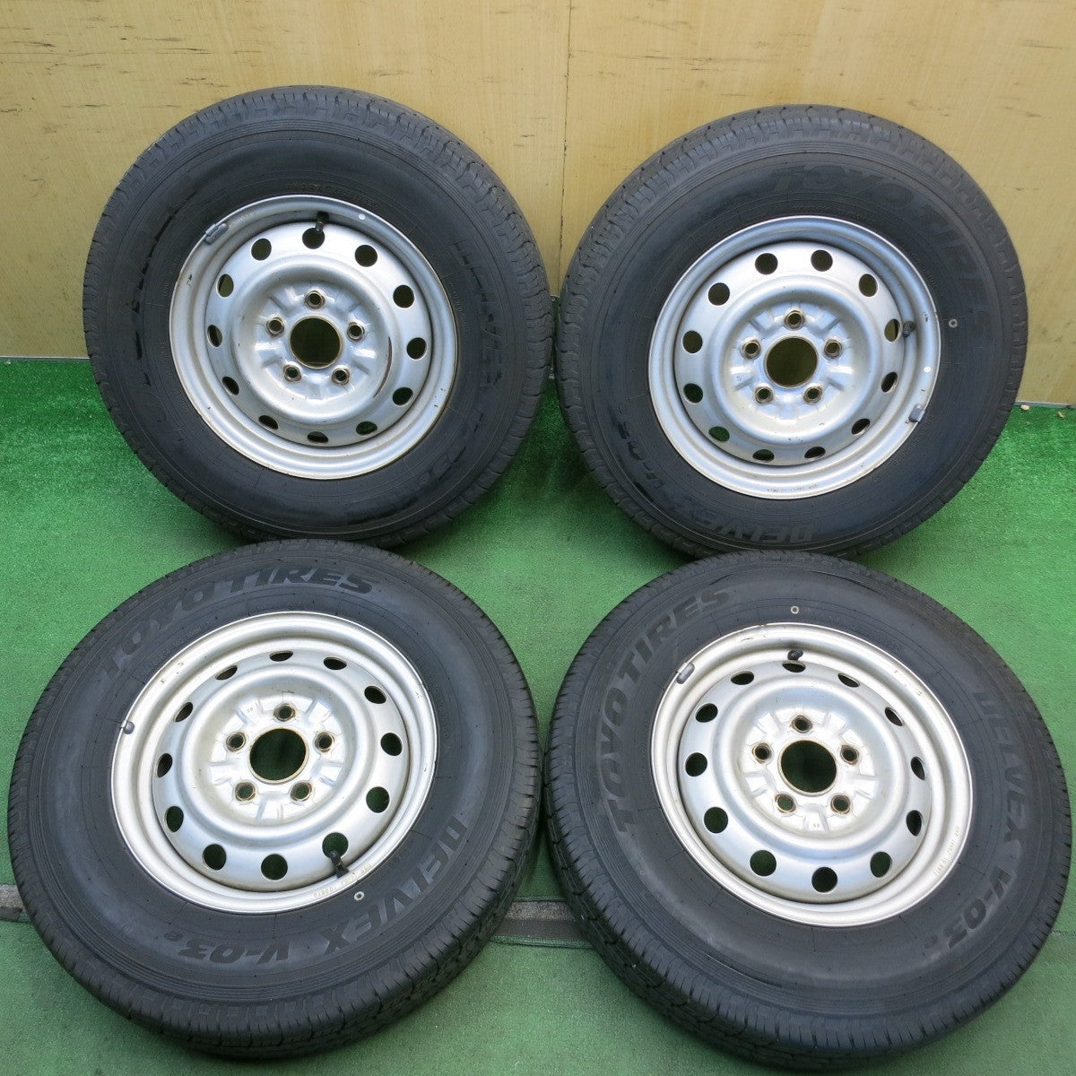 バリ溝！25年！9.5分◎185/80R14 102/100N トーヨー デルベックス V-03e スチール ホイール 14インチ DELVEX PCD114.3/5H◎6073004HAノ