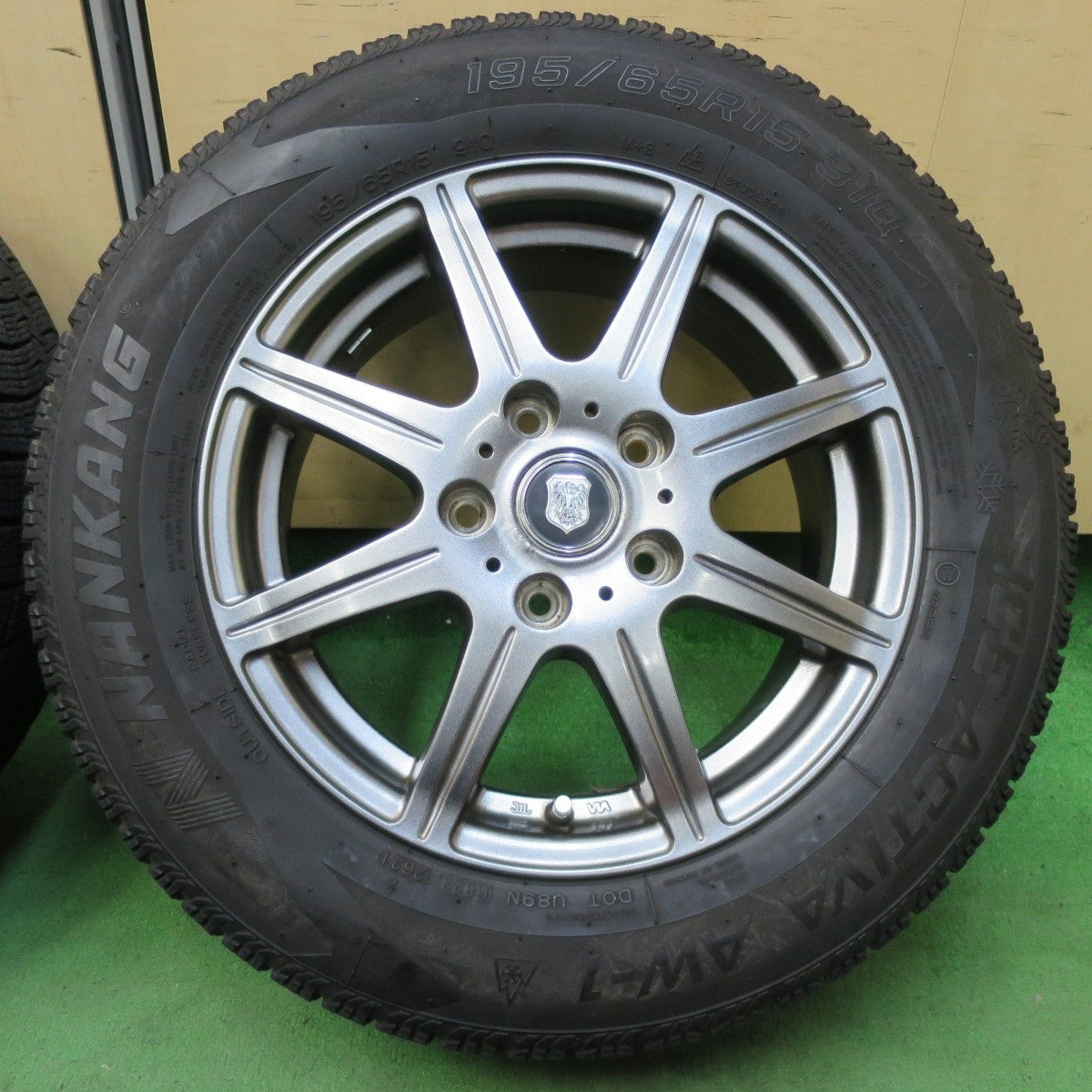 バリ溝！21年！8.5分★スタッドレス 195/65R15 ナンカン アイスアクティバ AW-1 社外 アルミ 15インチ PCD114.3/5H★5011611イス