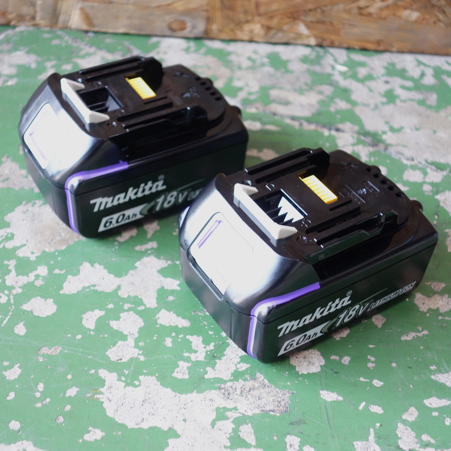 [送料無料] 未使用◆makita マキタ 28mm 充電式ハンマドリル HR282DPG2 18V バッテリー2個 充電器 ケース付き◆