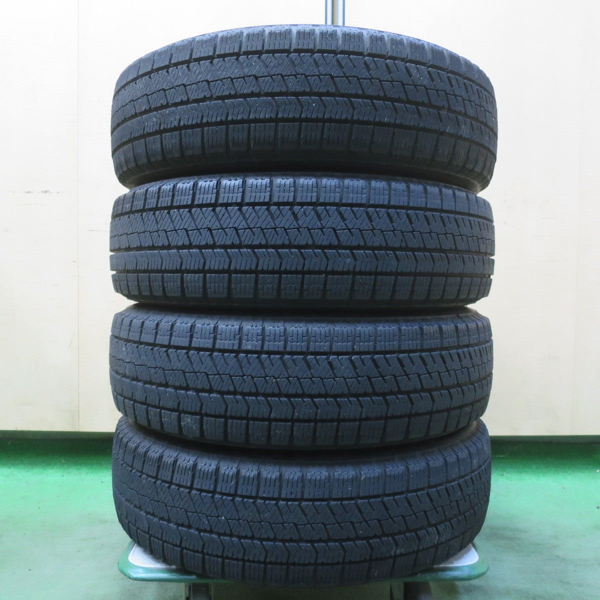 キレイ！24年◎スタッドレス 155/65R14 ブリヂストン ブリザック VRX2 MANARAY SPORT マナレイ スポーツ 14インチ PCD100/4H◎6091912イス