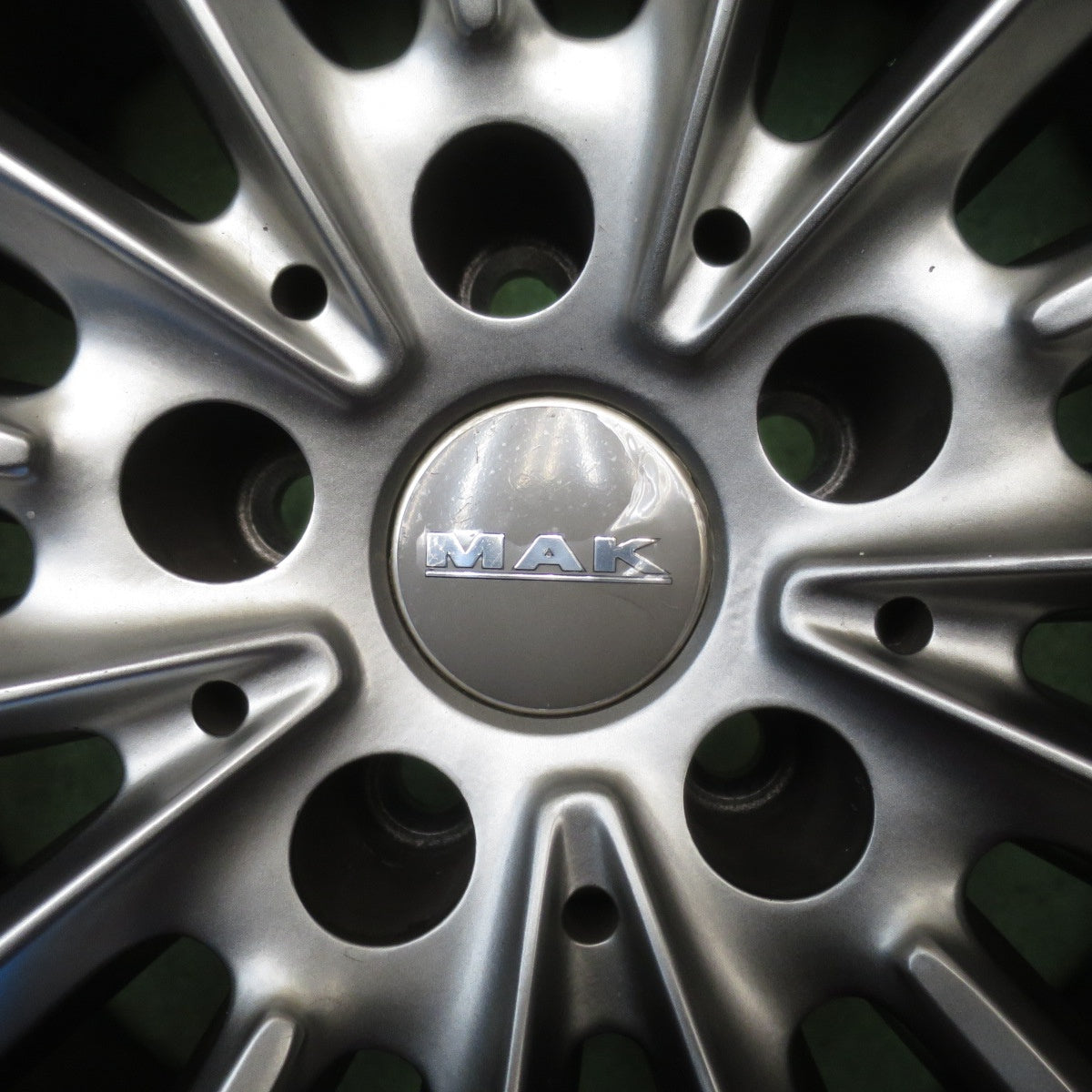 バリ溝！キレイ！9.5分◎BMW 等 MAK RAPP 255/55R20 スタッドレス ノキアン ハッカペリッタ R3 SUV マック ラップ 20インチ PCD112/5H◎6091901NJス