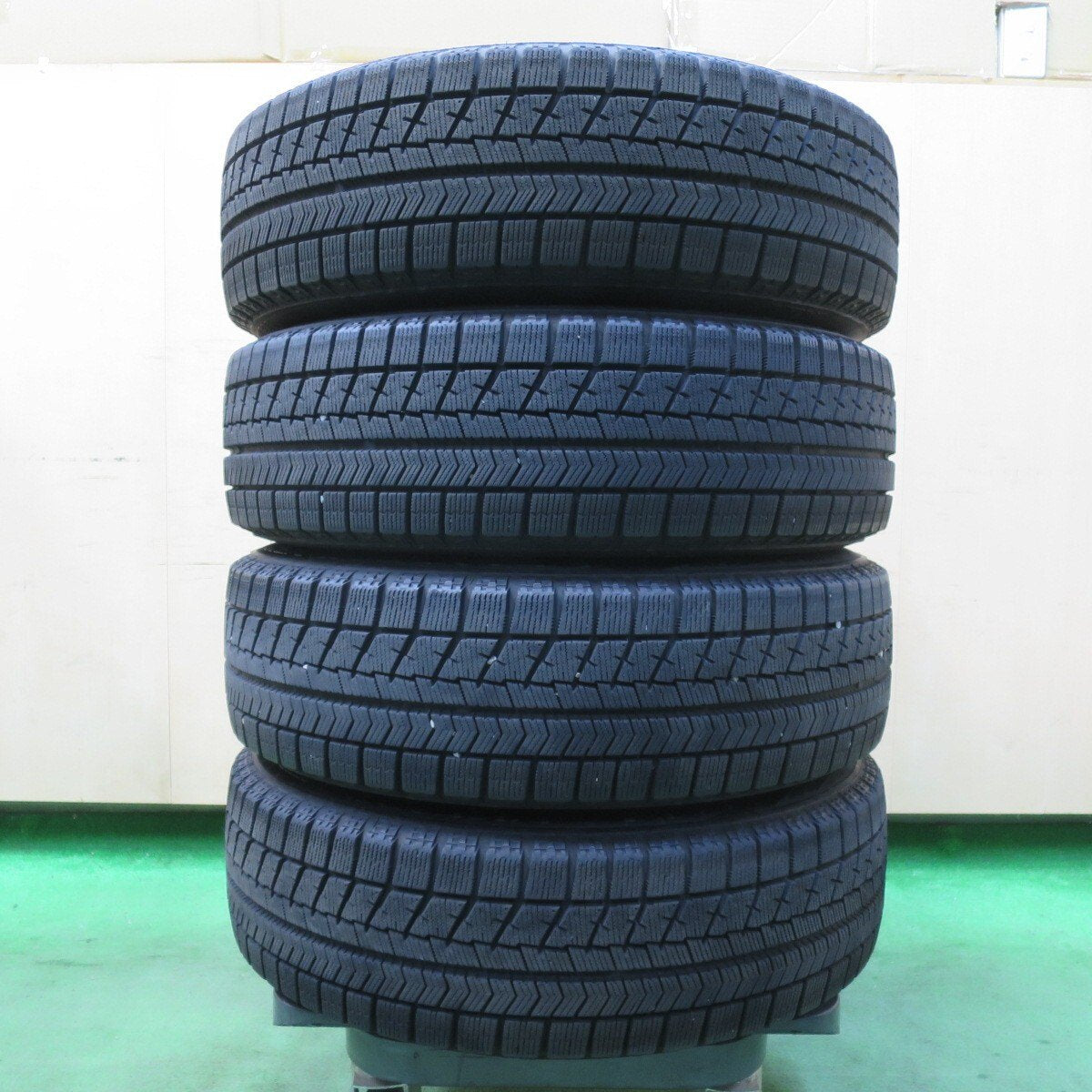 キレイ★スタッドレス 175/65R15 ブリヂストン ブリザック VRX BALMINUM バルミナ 15インチ PCD100/4H★5021004イス