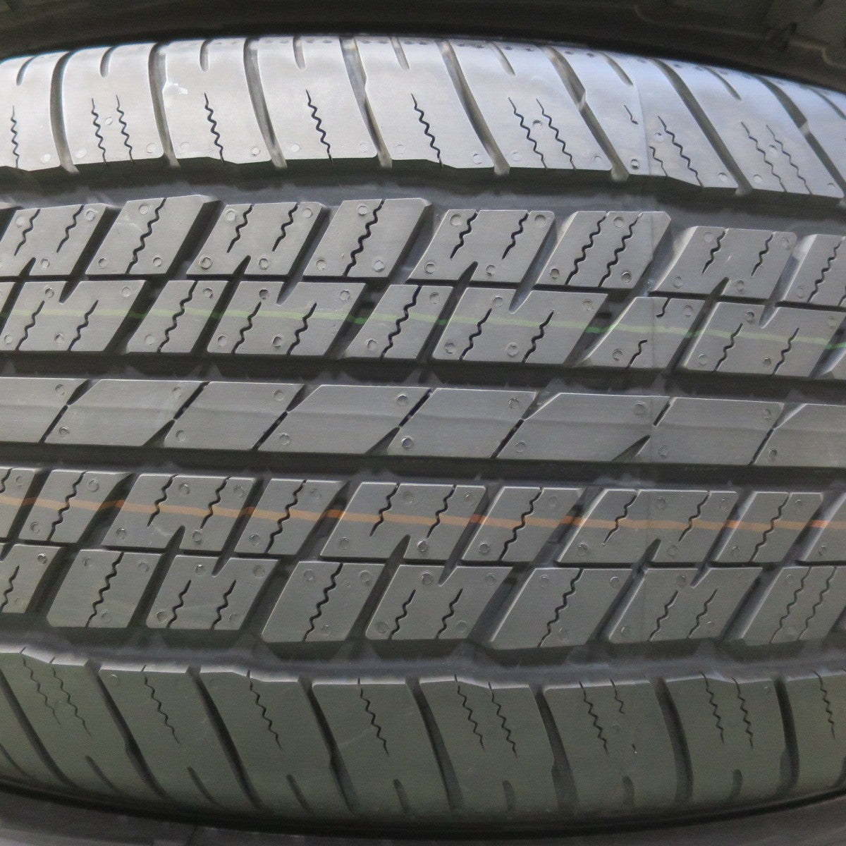 新車外し！25年★265/65R18 ダンロップ AT23 グラントレック タイヤ 18インチ ランクル 300 250 等★6070206イノタ