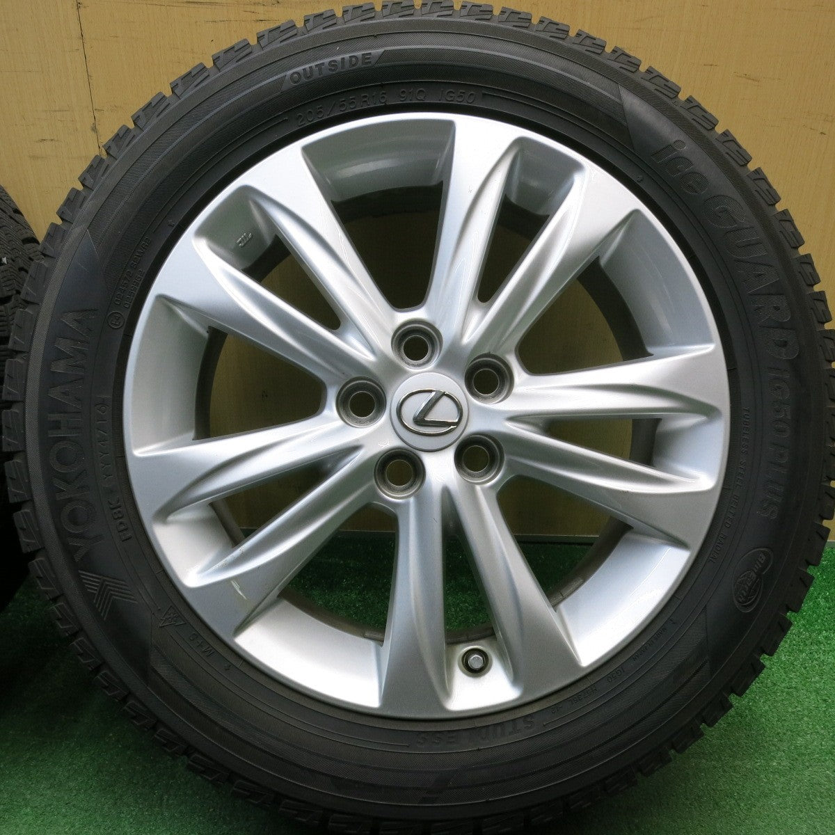 バリ溝！9.5分★レクサス CT 純正 205/55R16 スタッドレス ヨコハマ アイスガード iG50 プラス 16インチ PCD100/5H★6021502HAス