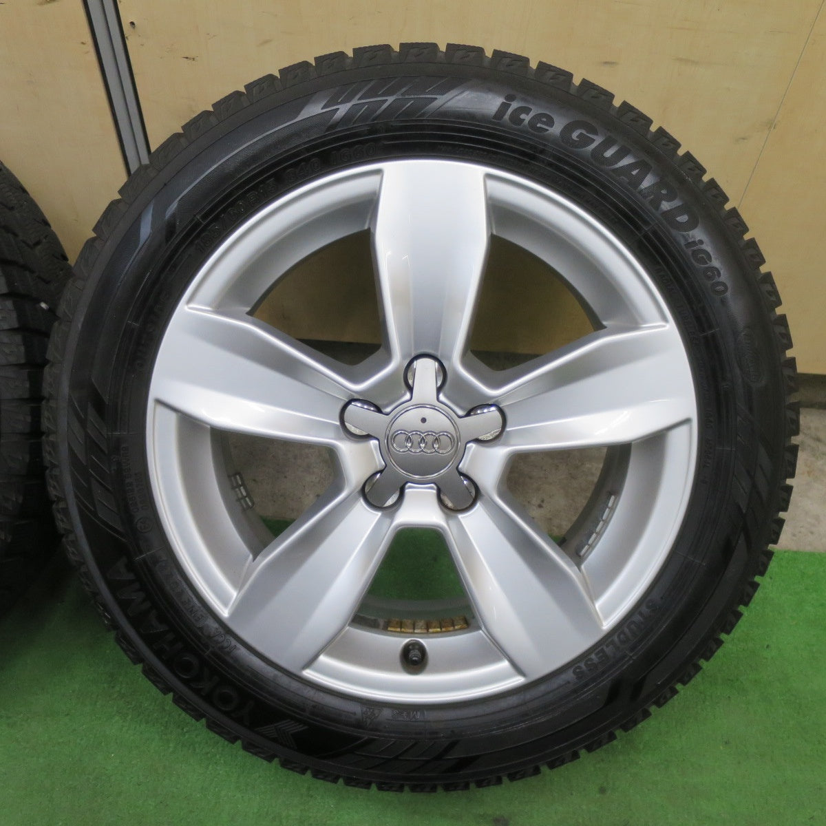 バリ溝！22年！キレイ！9.5分★アウディ A1 8X 純正 185/60R15 スタッドレス ヨコハマ アイスガード iG60 15インチ PCD100/5H★6022002TTス