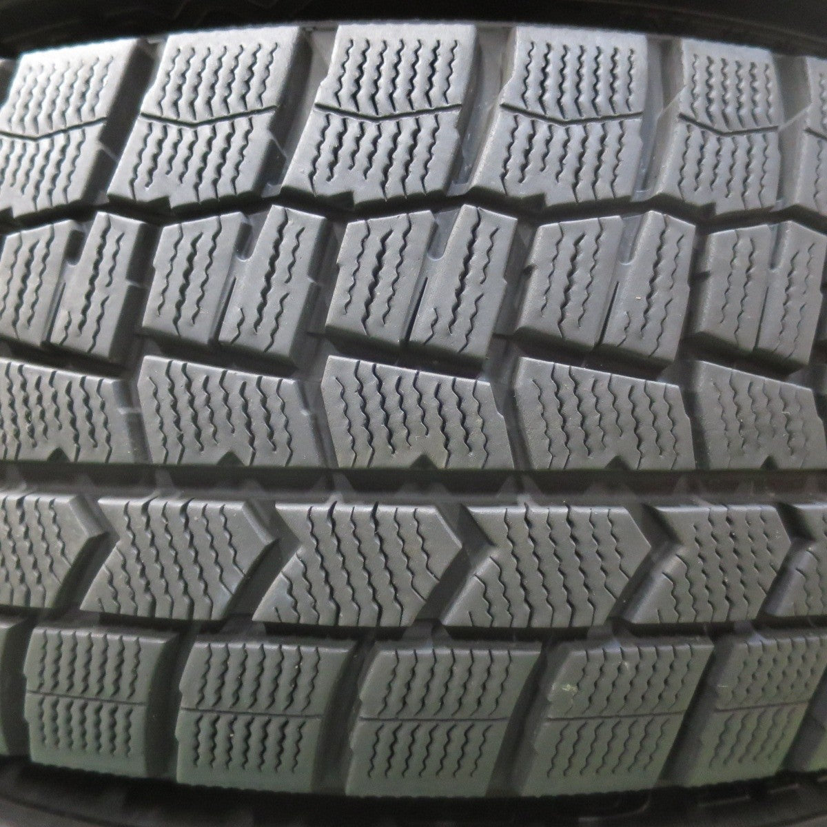 バリ溝！21年！キレイ！9.5分★スタッドレス 225/60R17 ダンロップ ウインターマックス WM02 SEIN ザイン 17インチ PCD114.3/5H★5011702イス