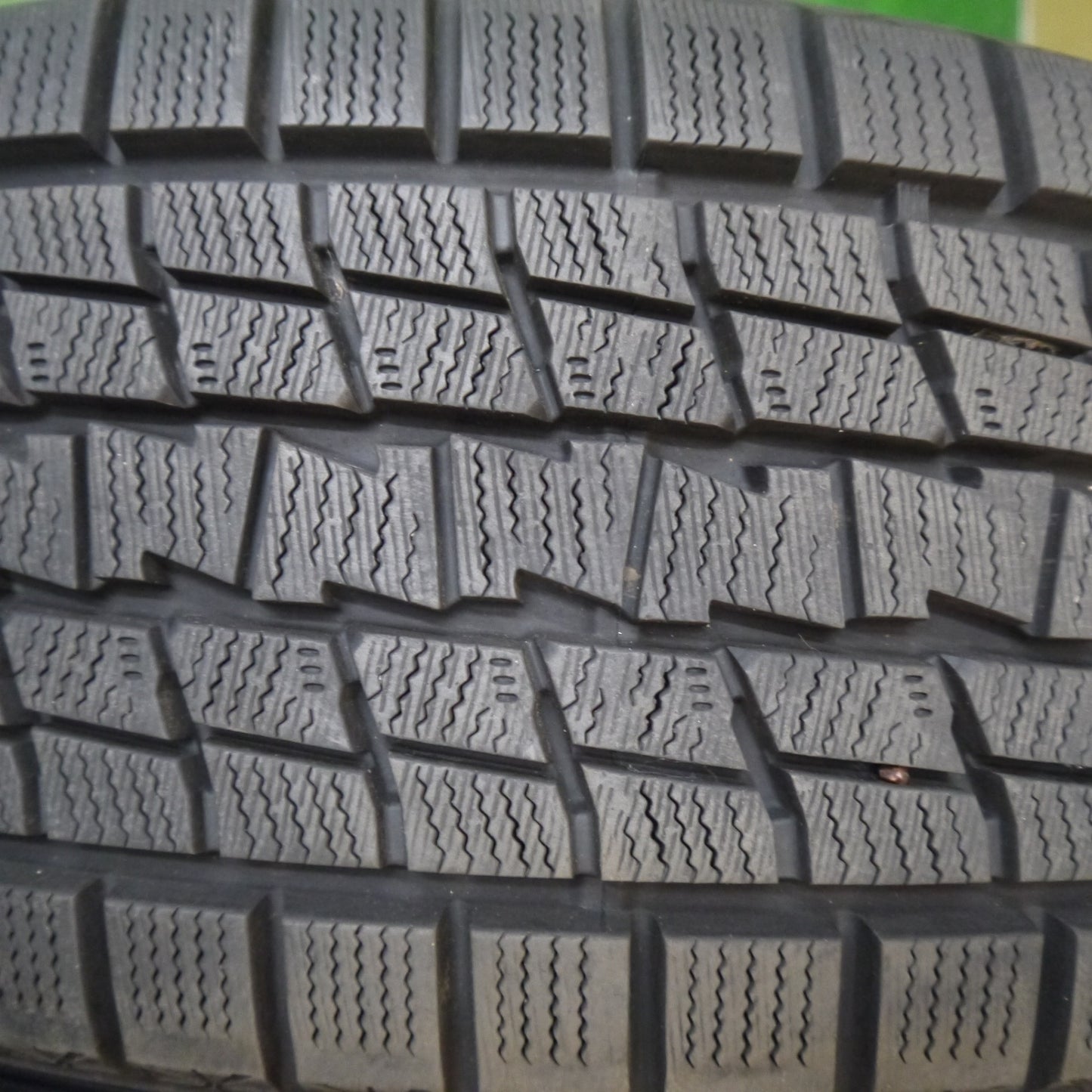 バリ溝！キレイ！9.5分以上★スタッドレス 235/55R18 グッドイヤー アイスナビ SUV SMACK ENKEI AME スマック エンケイ 18インチ PCD114.3/5H★6013008Hス