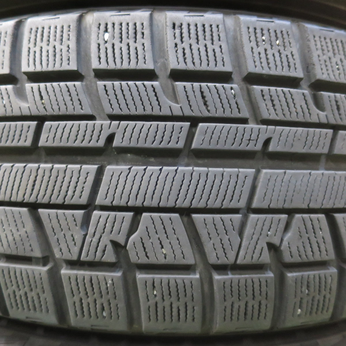 4本価格★スタッドレス 215/60R16 ヨコハマ アイスガード iG50 プラス タイヤ 16インチ ヴェゼル オデッセイ クラウン CX-3 等★5121009イスタ
