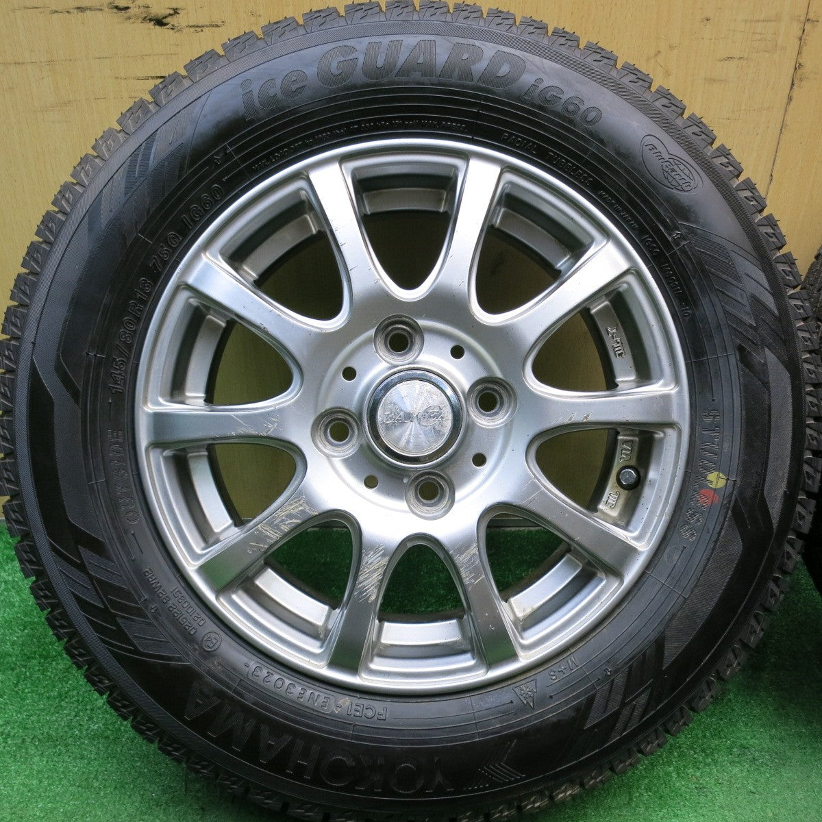 タイヤほぼ未使用！23年★スタッドレス 145/80R13 ヨコハマ アイスガード iG60 LAYCEA レイシア 13インチ PCD100/4H★5061604AKス