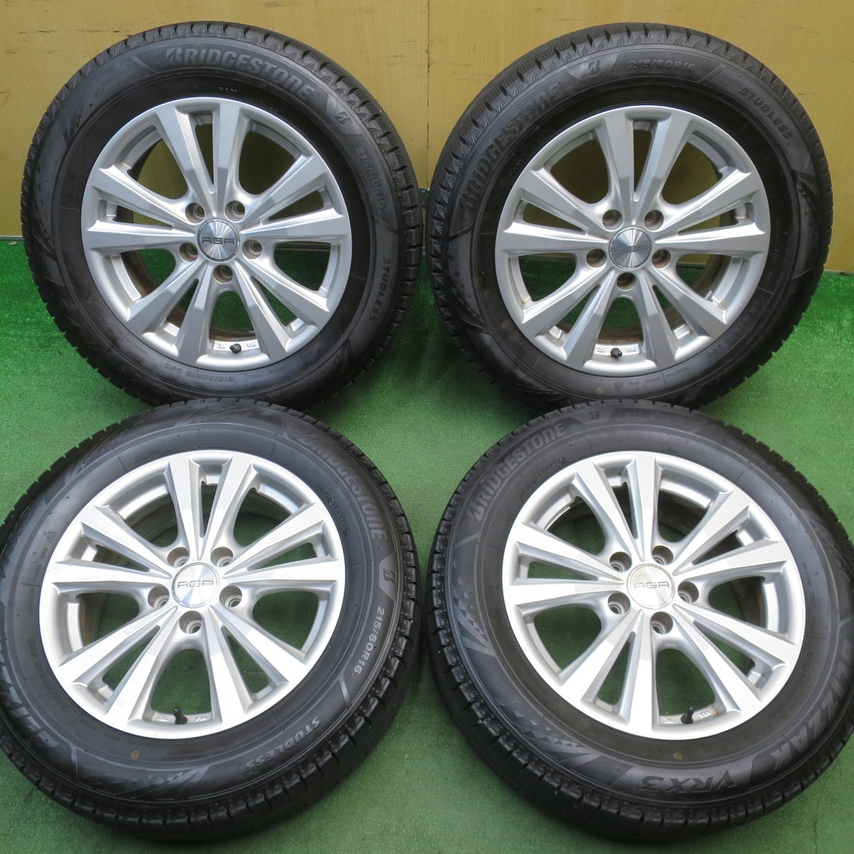 バリ溝！22年！キレイ！9.5分★ワーゲン 等 AGA Dorf 215/60R16 スタッドレス ブリヂストン ブリザック VRX3 ドルフ 16インチ PCD112/5H★6021903NJス