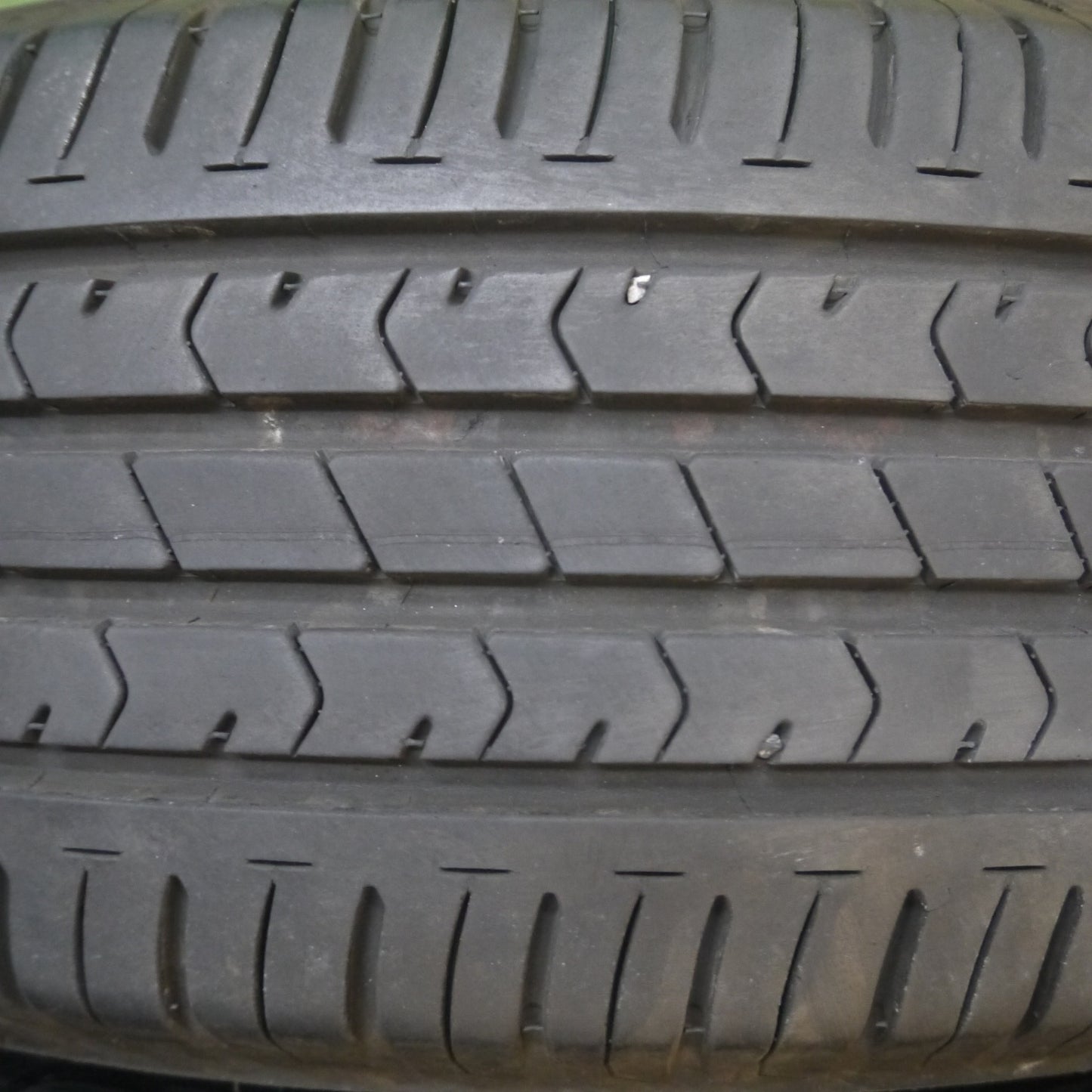 *送料無料* バリ溝！21年！9.5分★195/65R15 ブリヂストン エコピア NH100 タイヤ 15インチ プリウス ノア ヴォクシー 等★4032504Hノタ