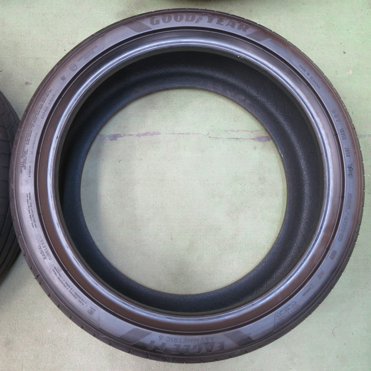超バリ溝！26年！9.5分以上◎225/40R18 グッドイヤー イーグル F1 ASYMMETRIC6 タイヤ 18インチ ノア ヴォクシー カローラ ウィッシュ ステップワゴン 等◎6082401イノタ