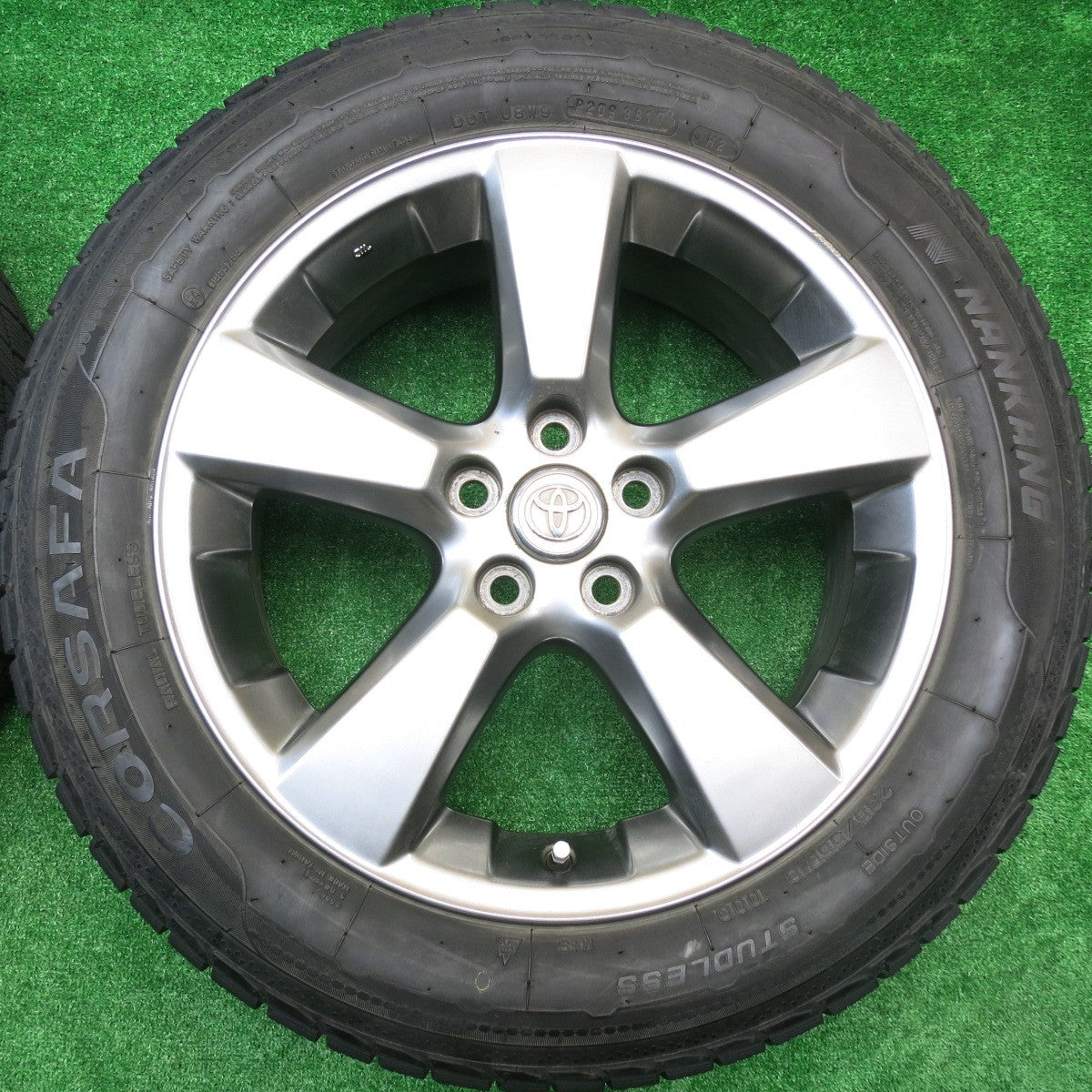 バリ溝！9.5分★トヨタ 30系 ハリアー 純正 235/55R18 スタッドレス ナンカン CORSAFA 18インチ PCD114.3/5H★5100901HAス
