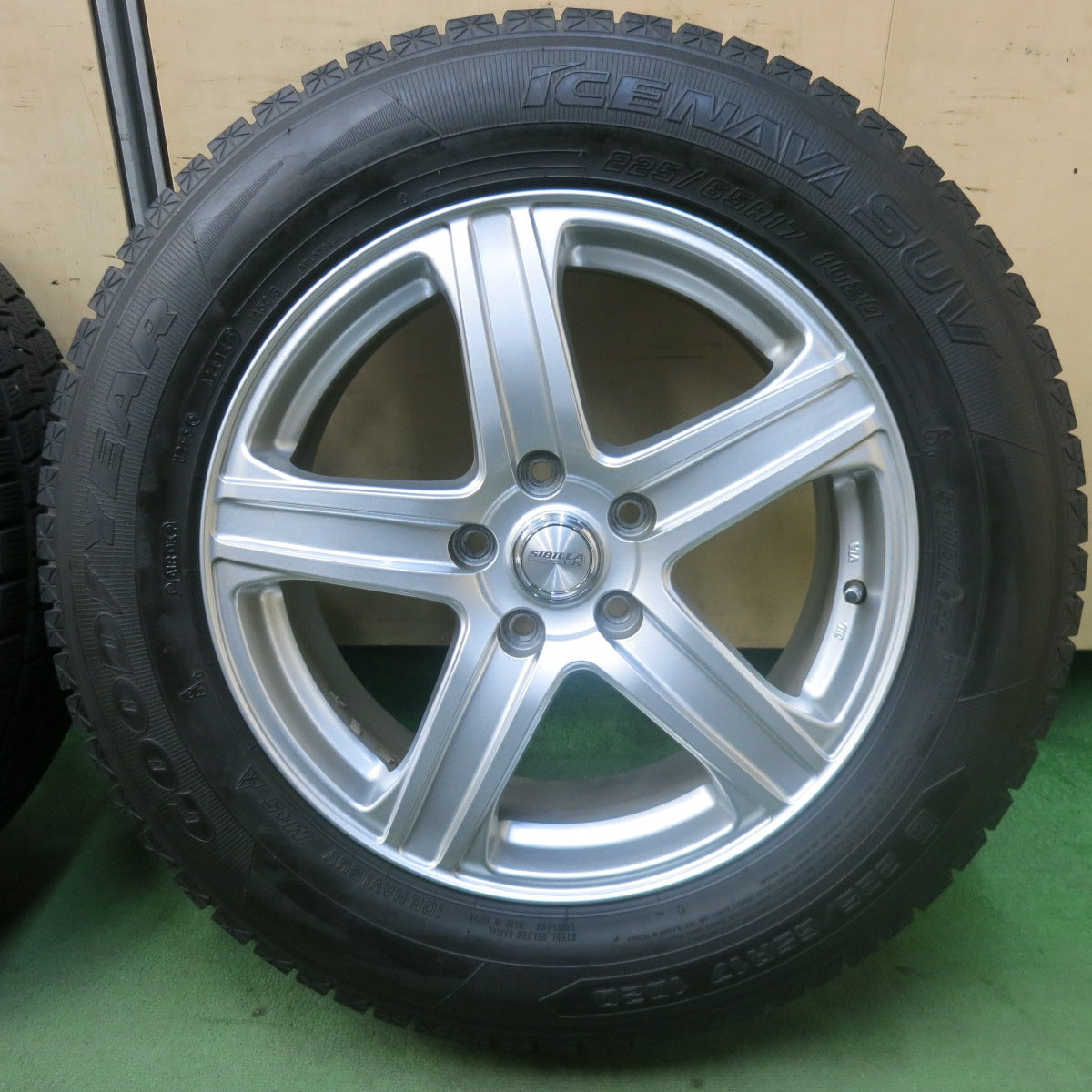 バリ溝！キレイ！9分★スタッドレス 225/65R17 グッドイヤー アイスナビ SUV SIBILLA VK シビラ 17インチ PCD114.3/5H★5112101SKス