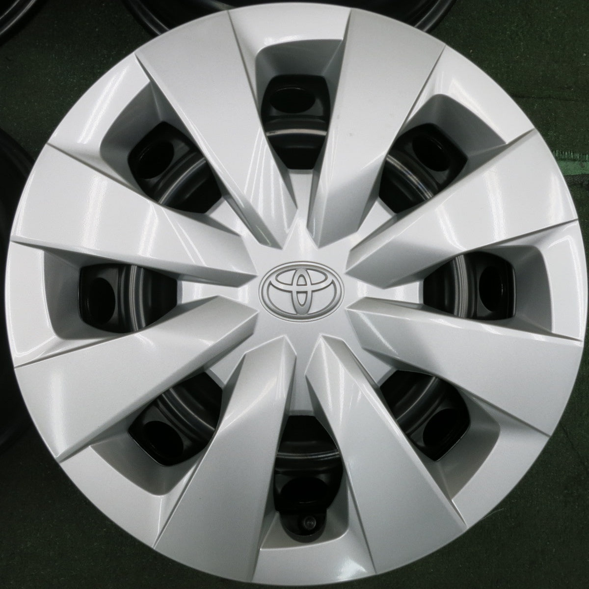 *送料無料* 新車外し★トヨタ カローラ ツーリング 純正 スチール ホイール 15インチ 15×6J PCD100/5H★4060805HAホ