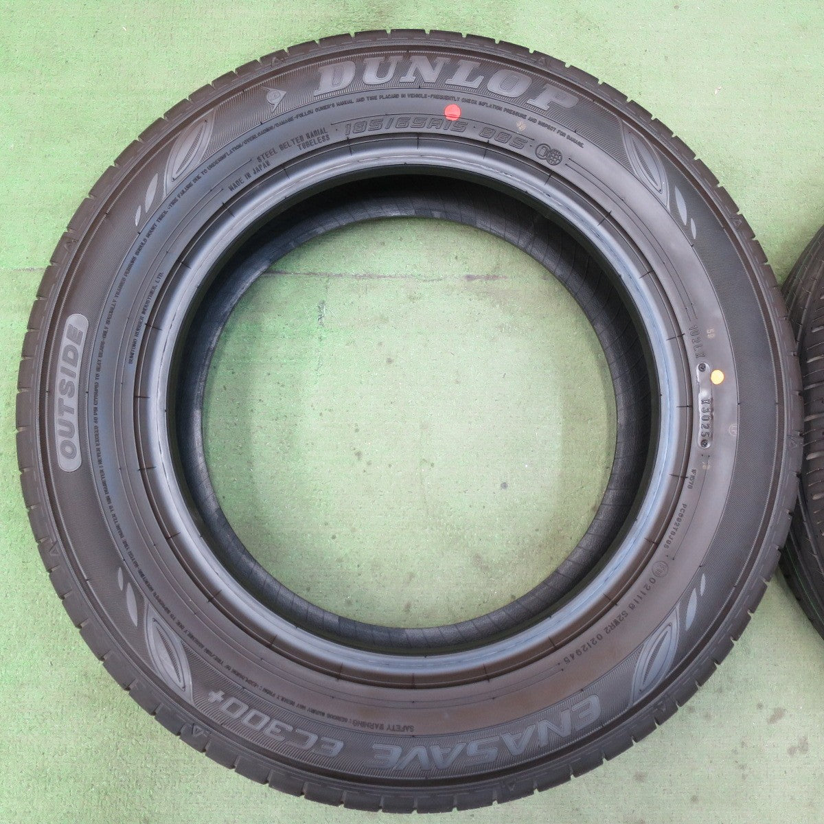 新車外し！25年★185/65R15 ダンロップ エナセーブ EC300+ タイヤ 15インチ アクア シエンタ フィット フリード カローラ 等★5091109イノタ