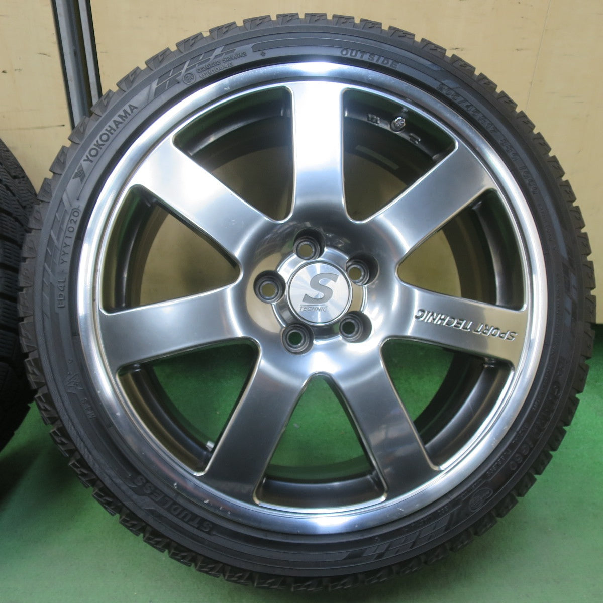 バリ溝！8.5分★プリウス 等 SPORT TECHNIC 205/45R17 スタッドレス ヨコハマ アイスガード iG60 スポーツテクニック 17インチ PCD100/5H★6032501イス