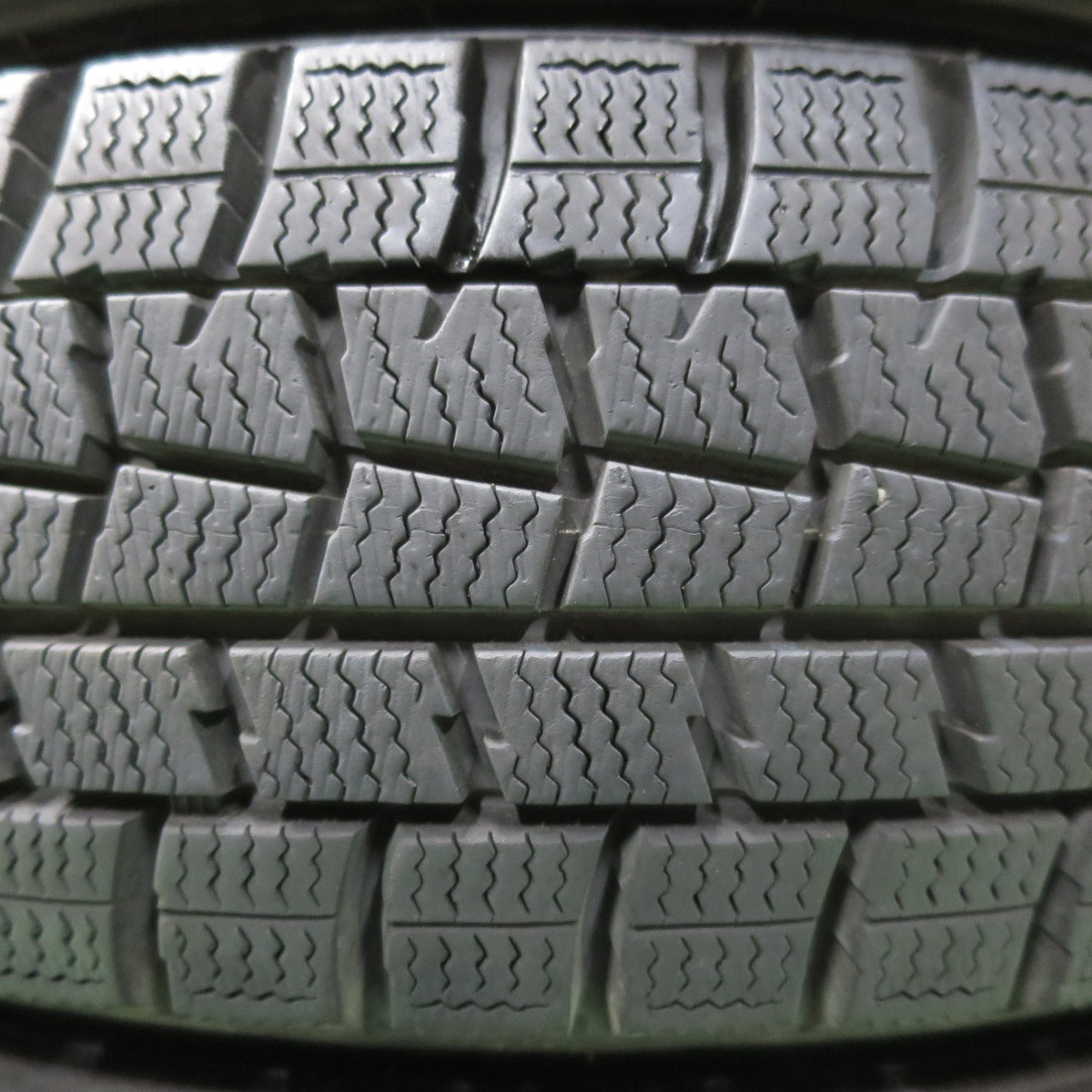 [送料無料] バリ溝！9.5分以上★スタッドレス 155/65R14 ダンロップ ウインターマックス WM01 Verthandi ヴェルザンディ ヴェルサンディ 14インチ PCD100/4H★5012708イス