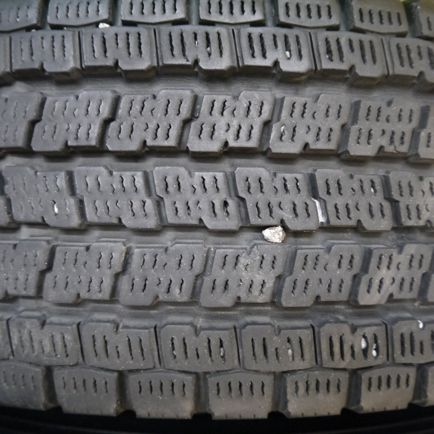 バリ溝！キレイ！9.5分★スタッドレス 185/75R15 106/104L 12PR ヨコハマ アイスガード iG91 Road Max MiD ロードマックス 15インチ PCD139.7/6H★5110413Hス