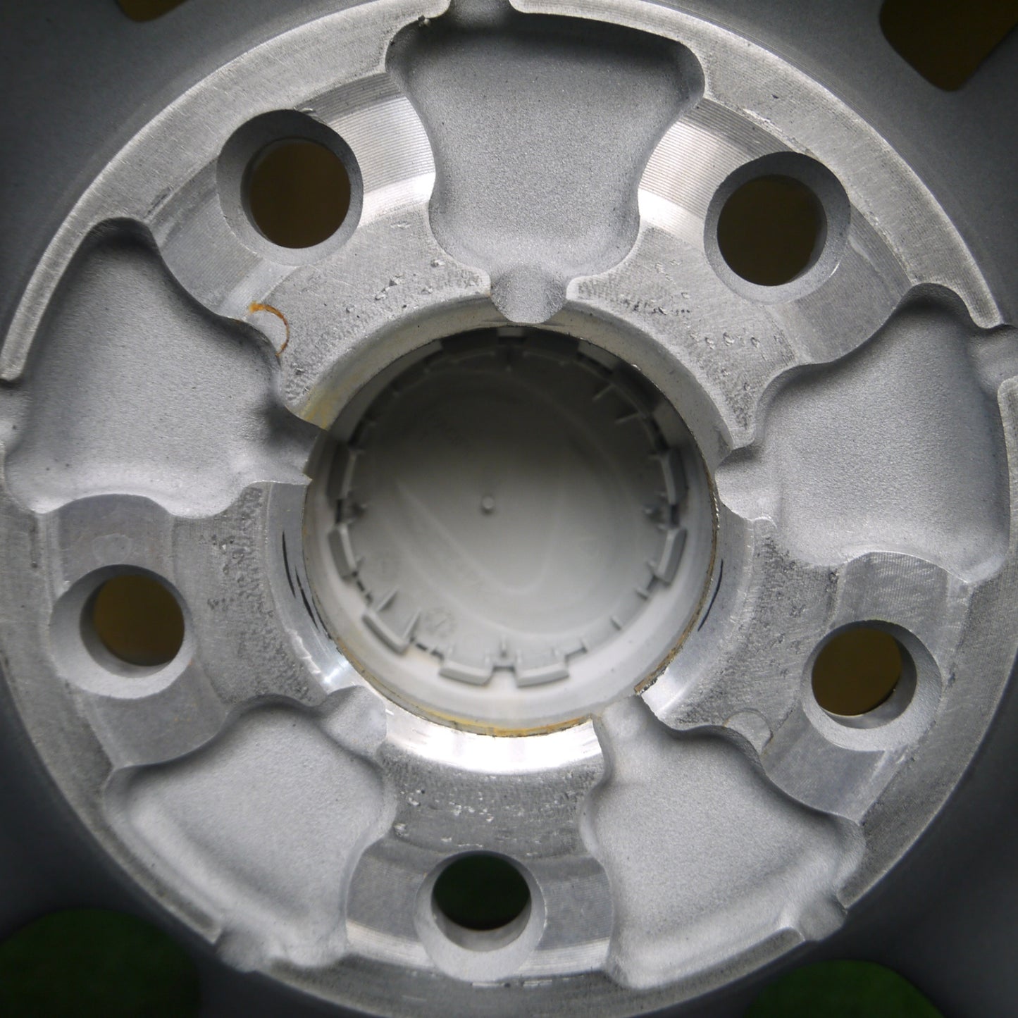 *送料無料* センサー付！新車外し★レクサス NX バージョンL 純正 ホイール 20インチ 20×7.5J PCD114.3/5H★4042203Hホ