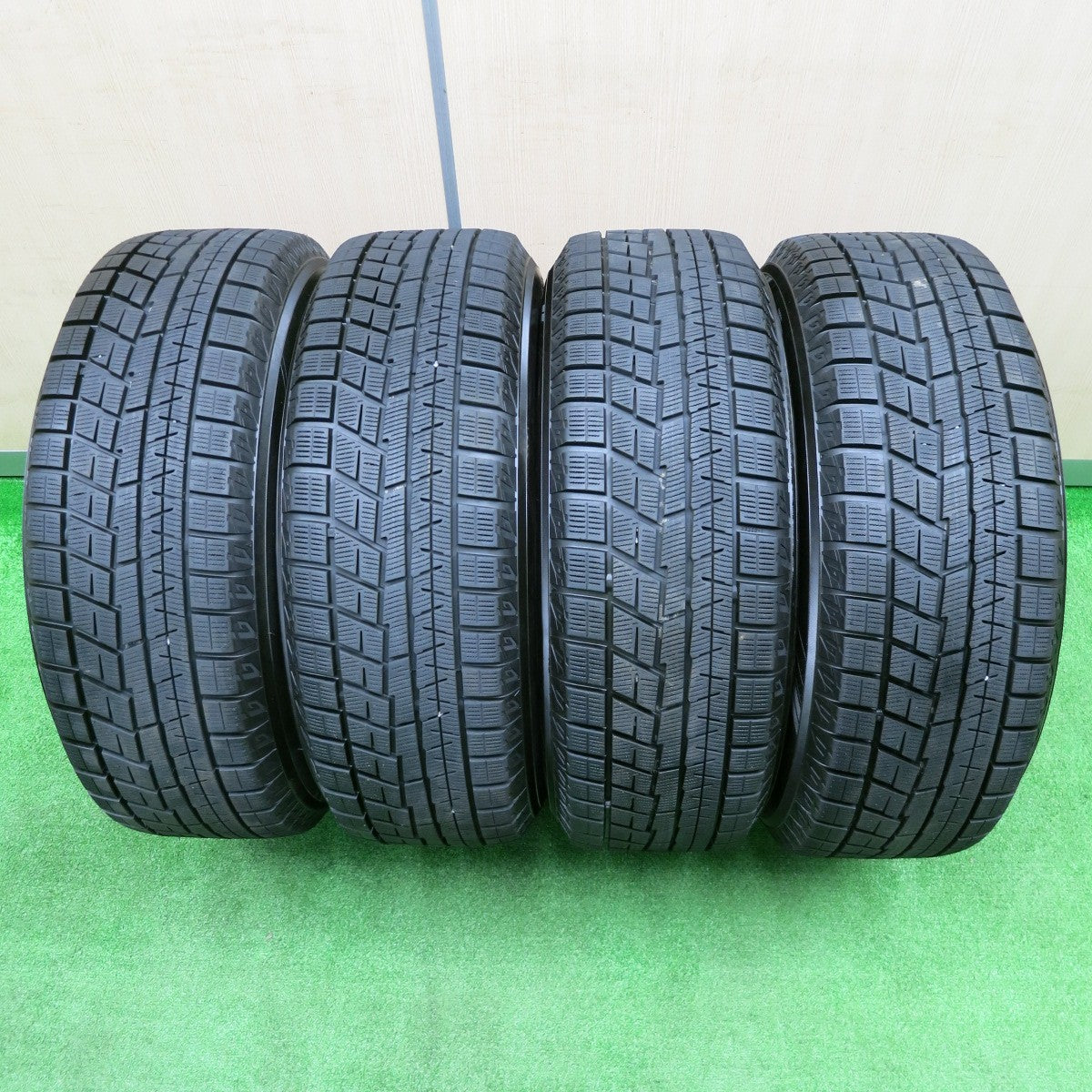 [送料無料] バリ溝！23年！綺麗！9.5分以上★スタッドレス 215/65R16 ヨコハマ アイスガード iG60 GMach 16インチ PCD114.3/5H★4100304NJス