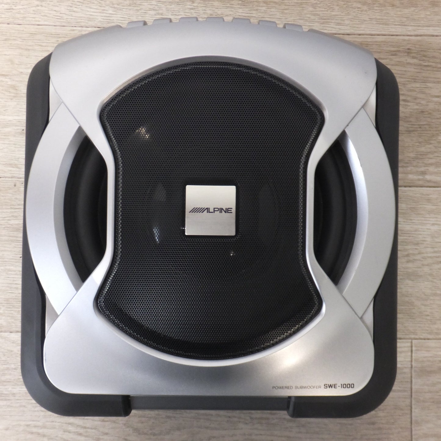 [送料無料] 現状品★アルパイン ALPINE パワード・サブウーファー POWERED SUBWOOFER SWE-1000 12V★