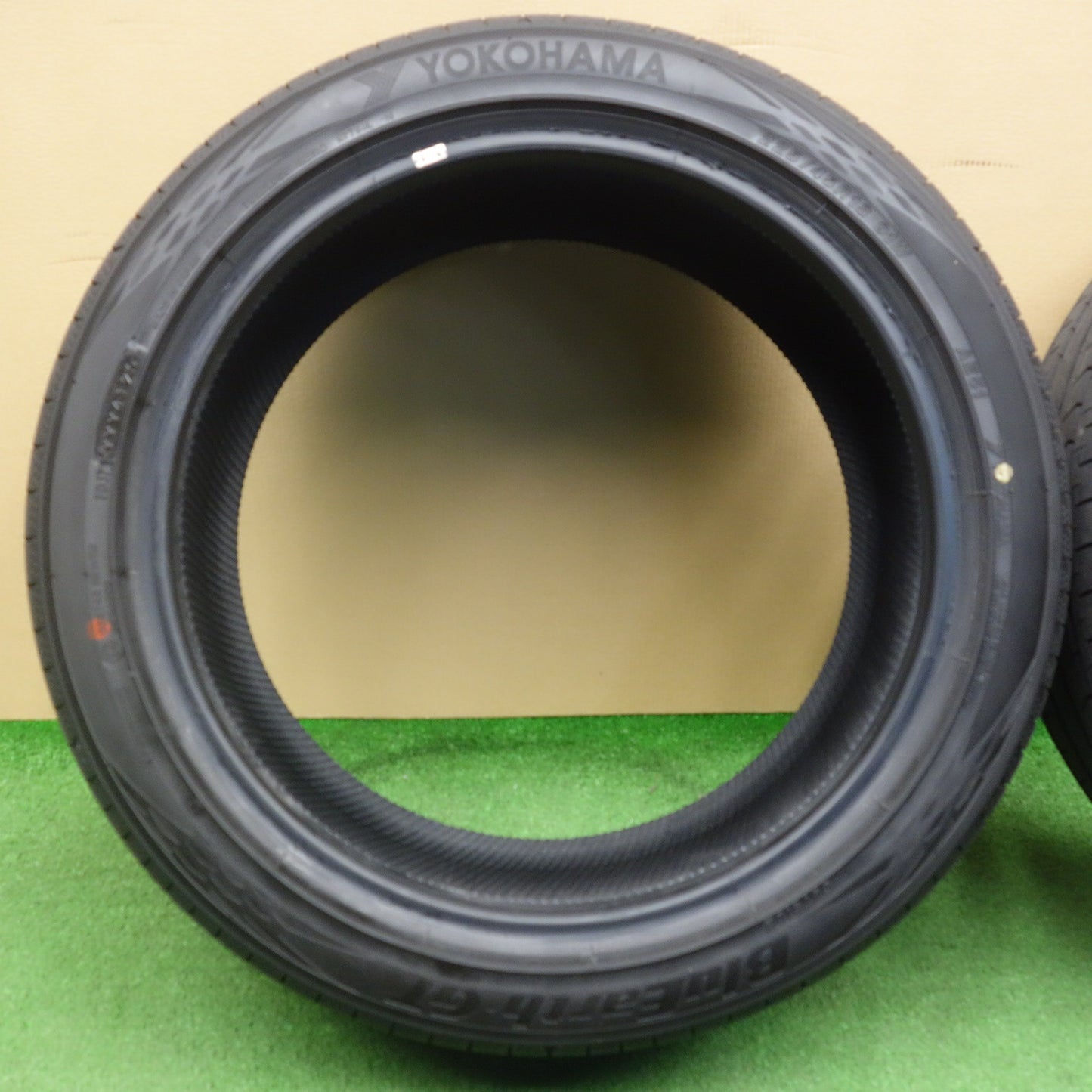 新車外し！25年★225/45R18 ヨコハマ BluEarth-GT AE51 ブルーアース 18インチ タイヤ クラウン オデッセイ レヴォーグ 等★6032004KTノタ