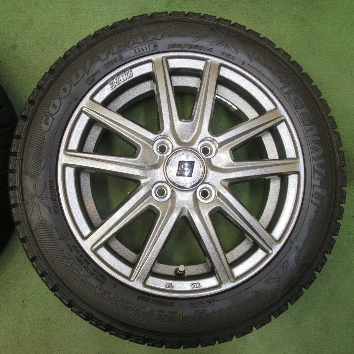 ほぼ未使用！キレイ★スタッドレス 155/65R14 グッドイヤー アイスナビ6 SEIN SS ザイン 14インチ PCD100/4H★6051009イス